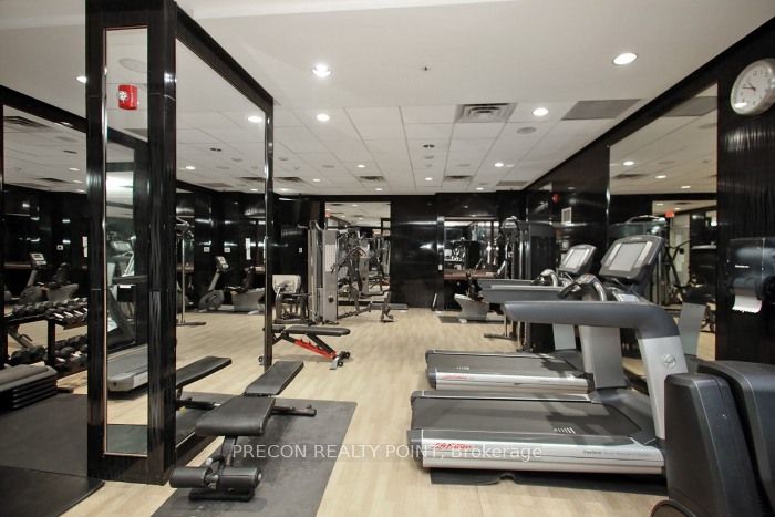 310 Burnhamthorpe Road W, #PH01