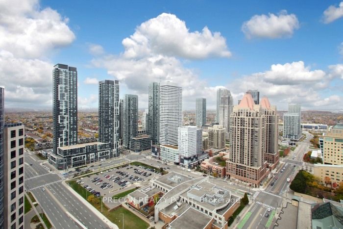 310 Burnhamthorpe Road W, #PH01