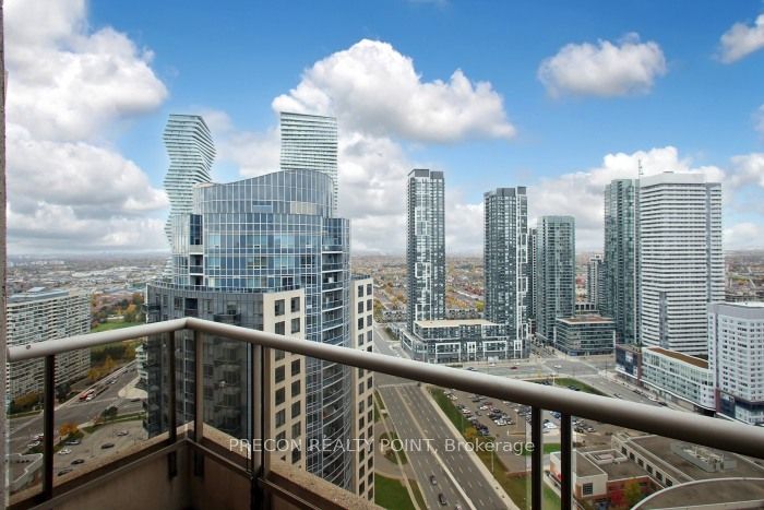 310 Burnhamthorpe Road W, #PH01