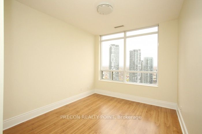 310 Burnhamthorpe Road W, #PH01