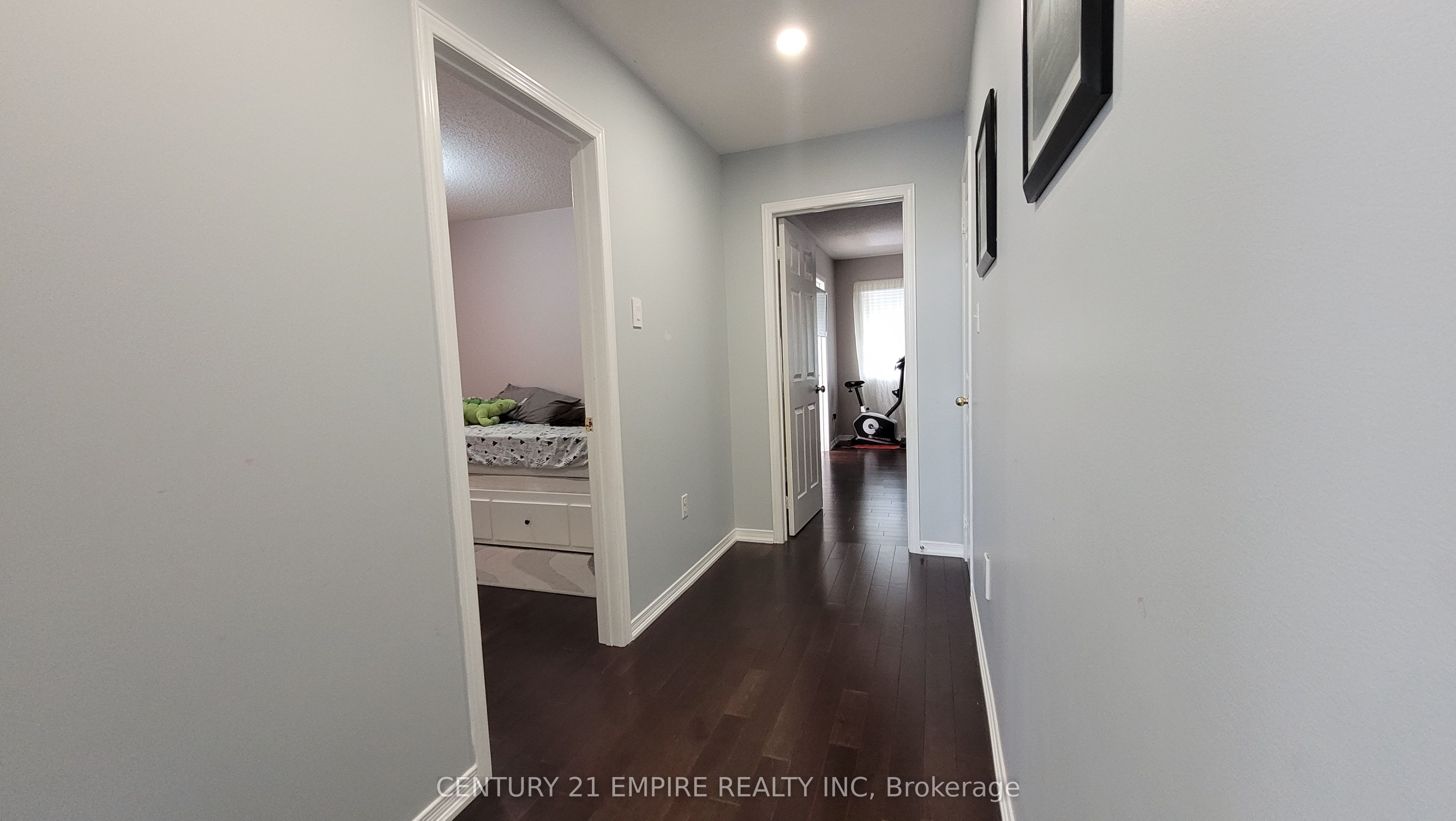 54 Cape Dorset Crescent, #Upper