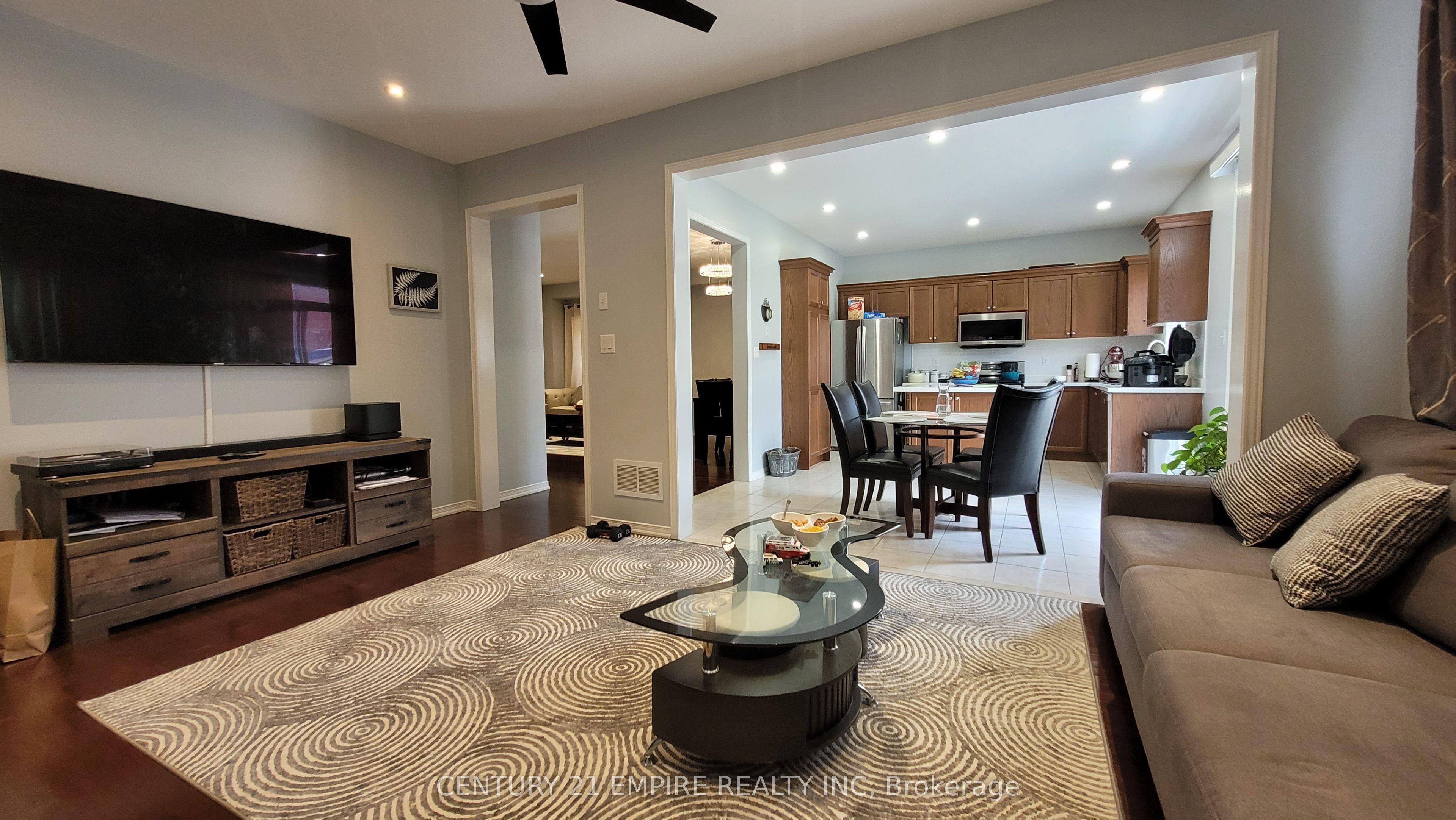54 Cape Dorset Crescent, #Upper