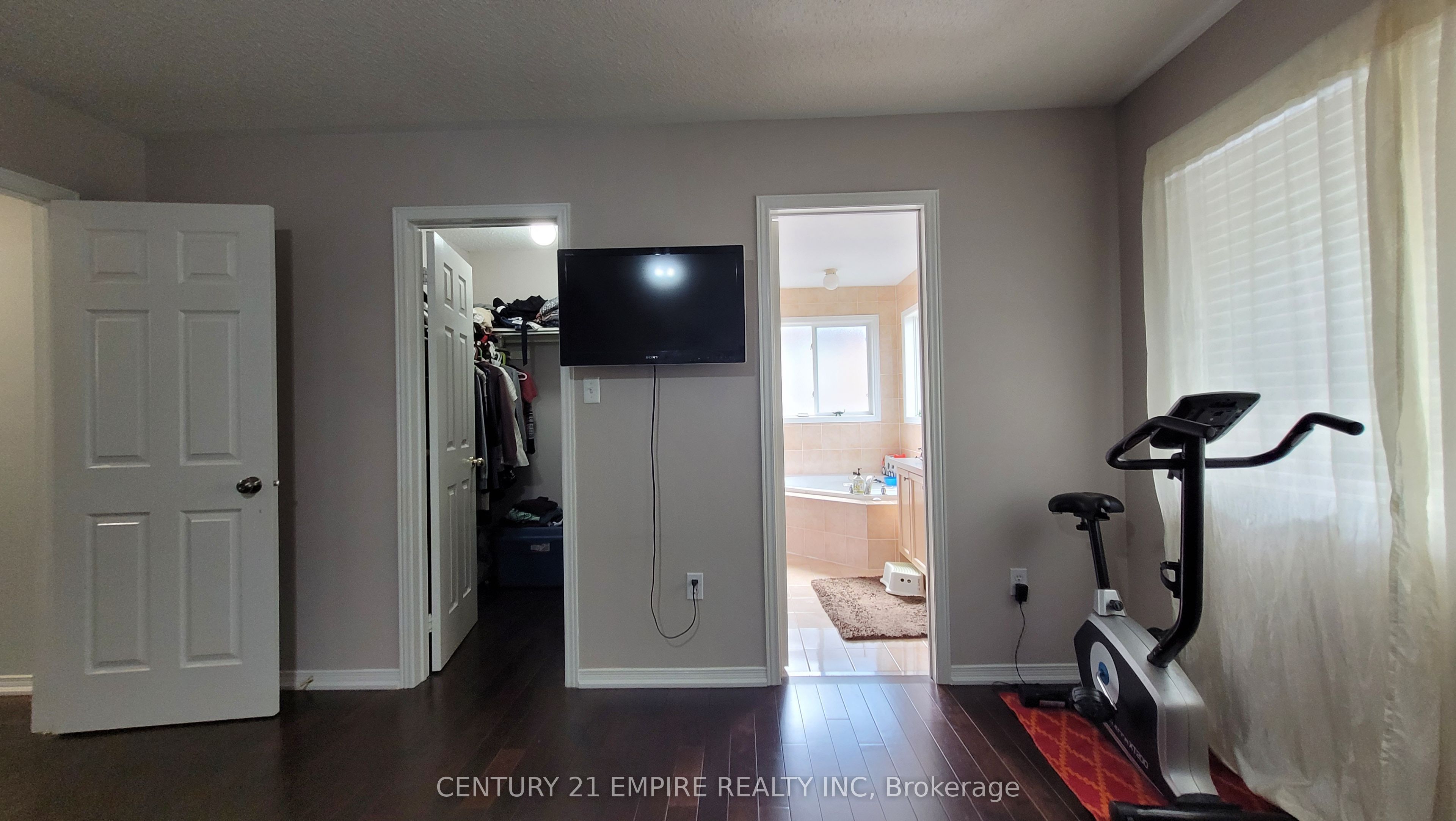 54 Cape Dorset Crescent, #Upper