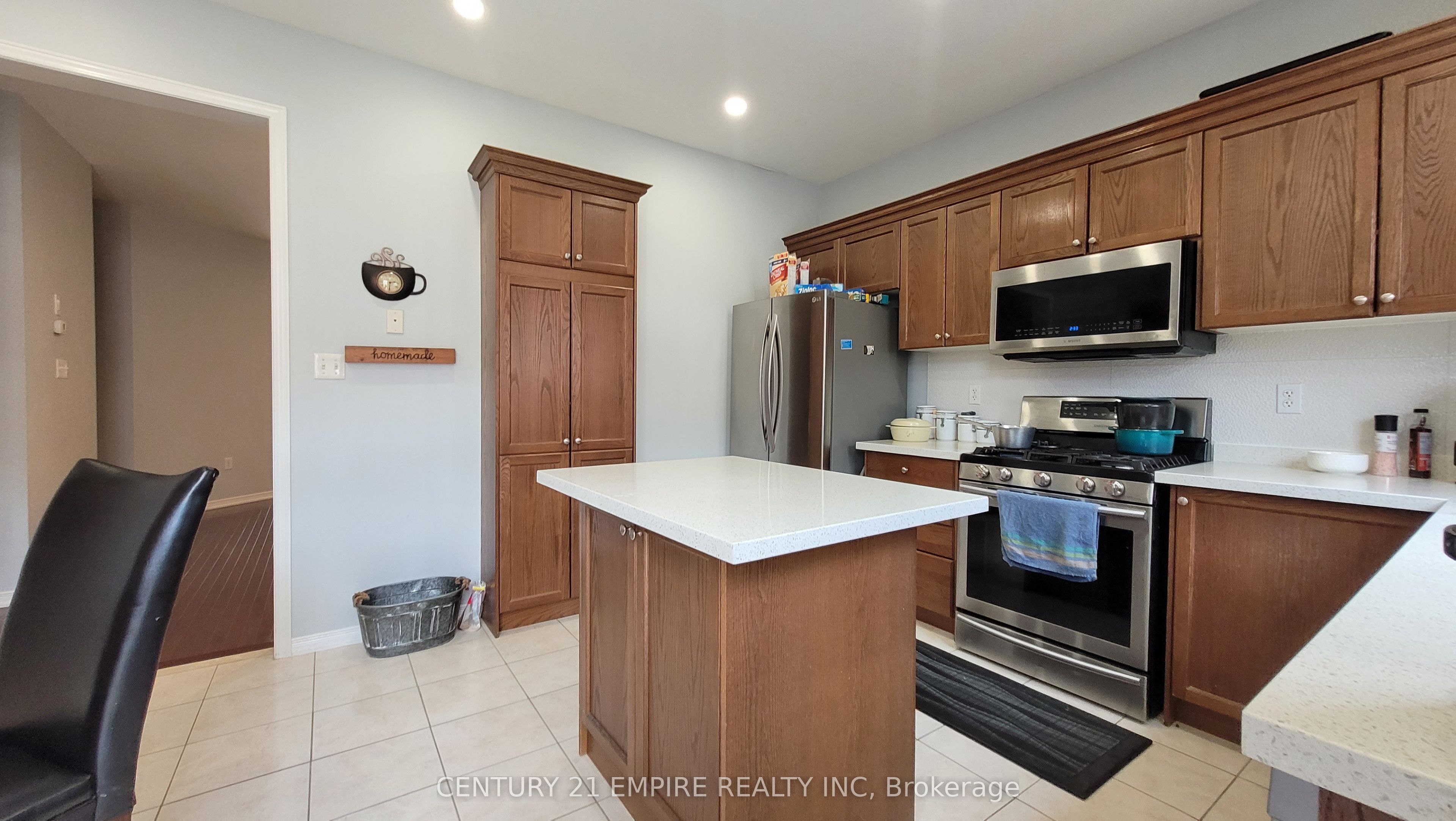 54 Cape Dorset Crescent, #Upper