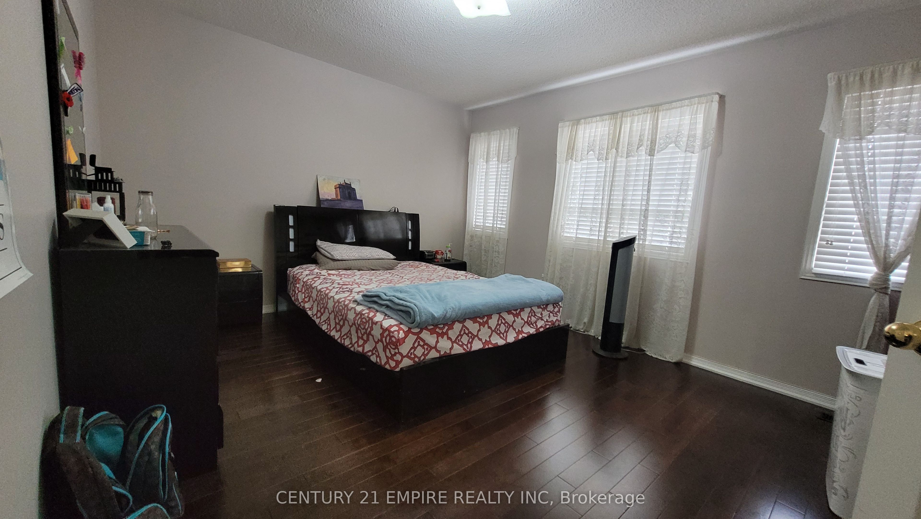 54 Cape Dorset Crescent, #Upper