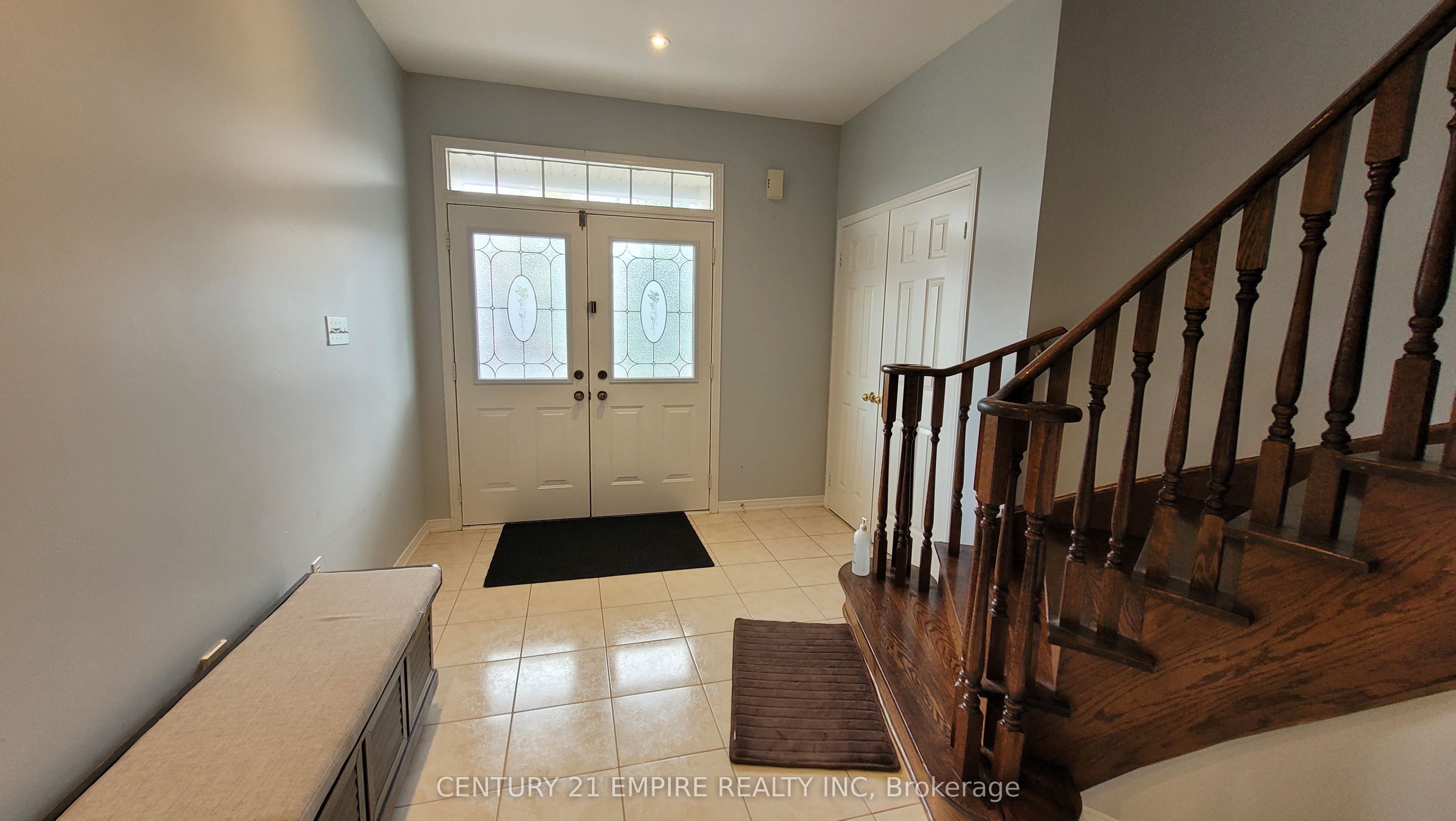 54 Cape Dorset Crescent, #Upper