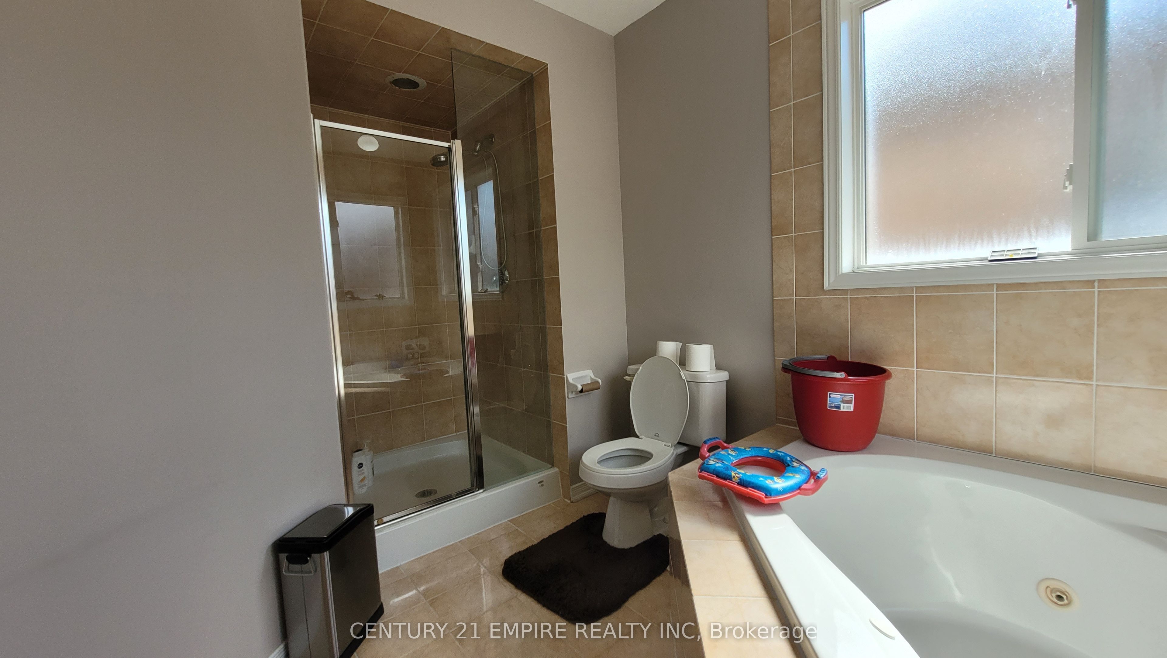 54 Cape Dorset Crescent, #Upper