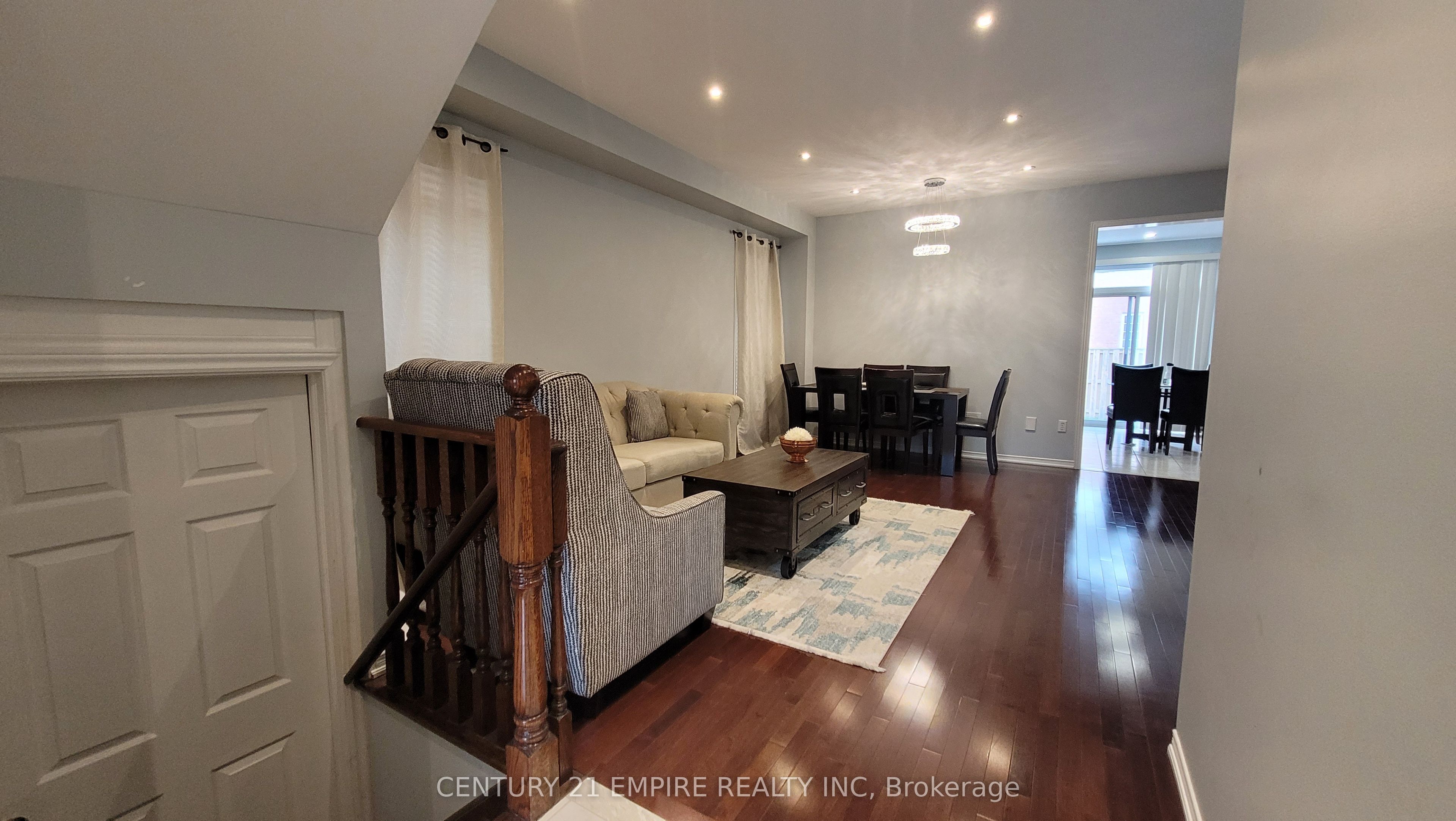 54 Cape Dorset Crescent, #Upper