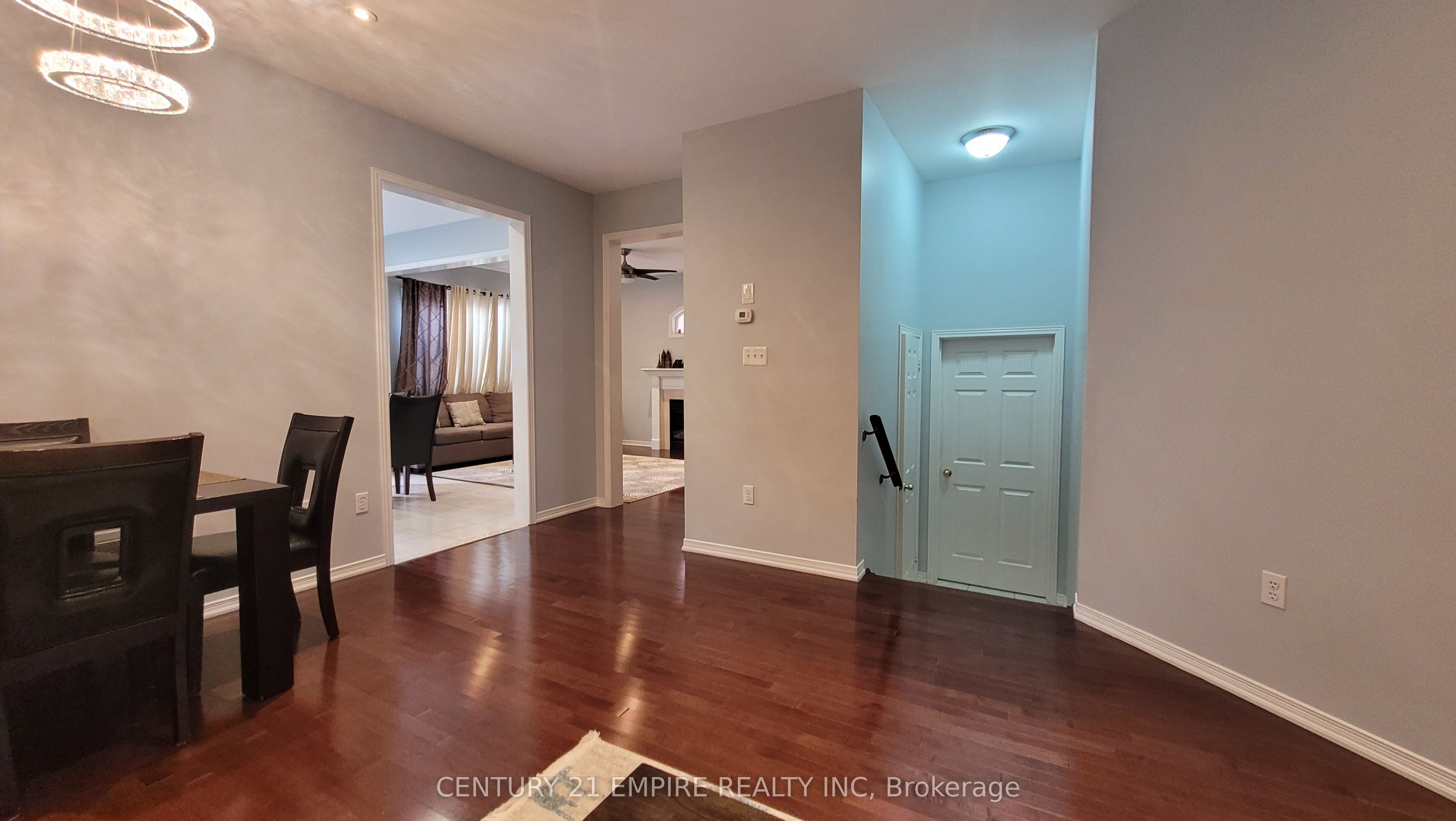 54 Cape Dorset Crescent, #Upper