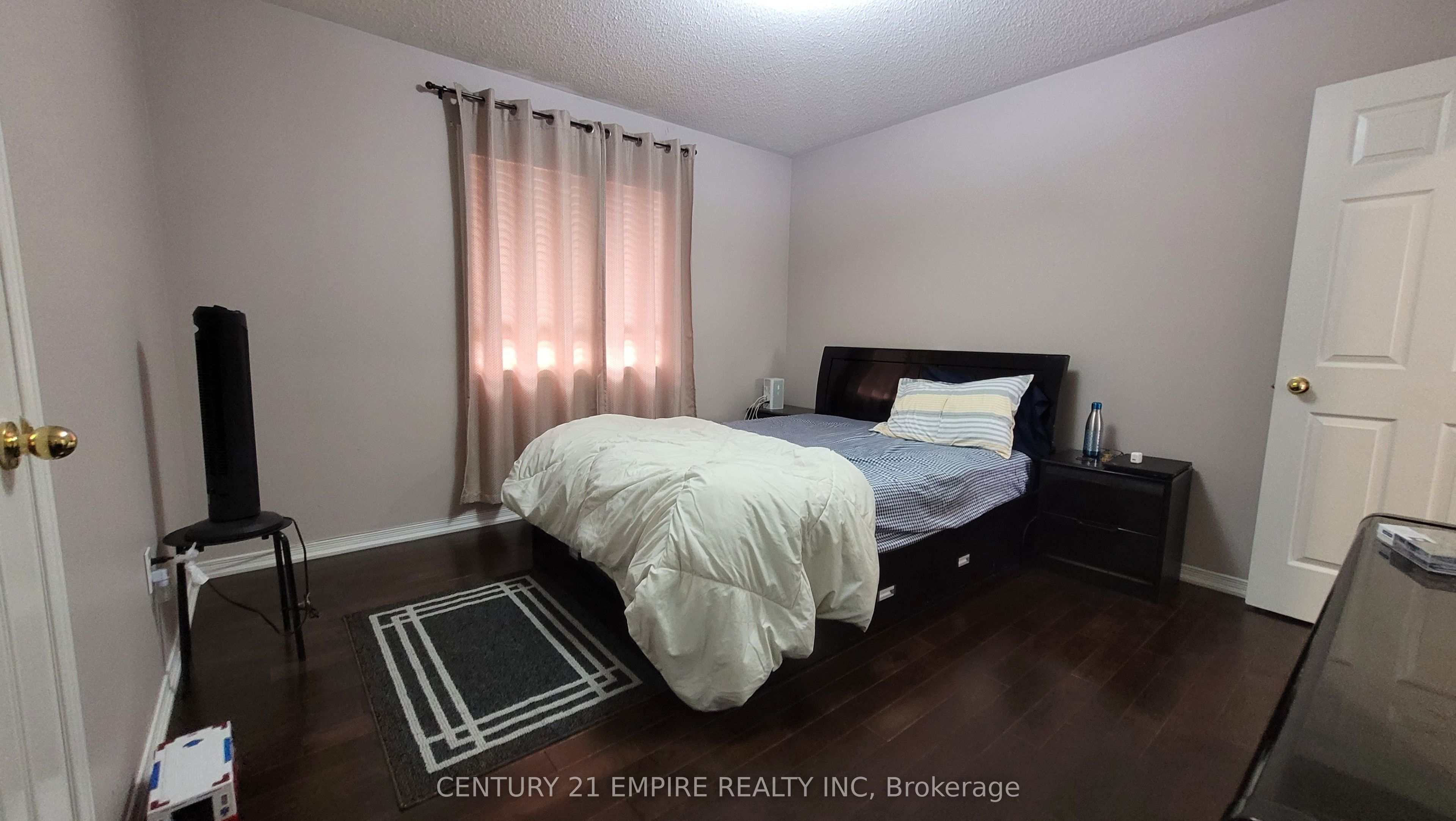 54 Cape Dorset Crescent, #Upper