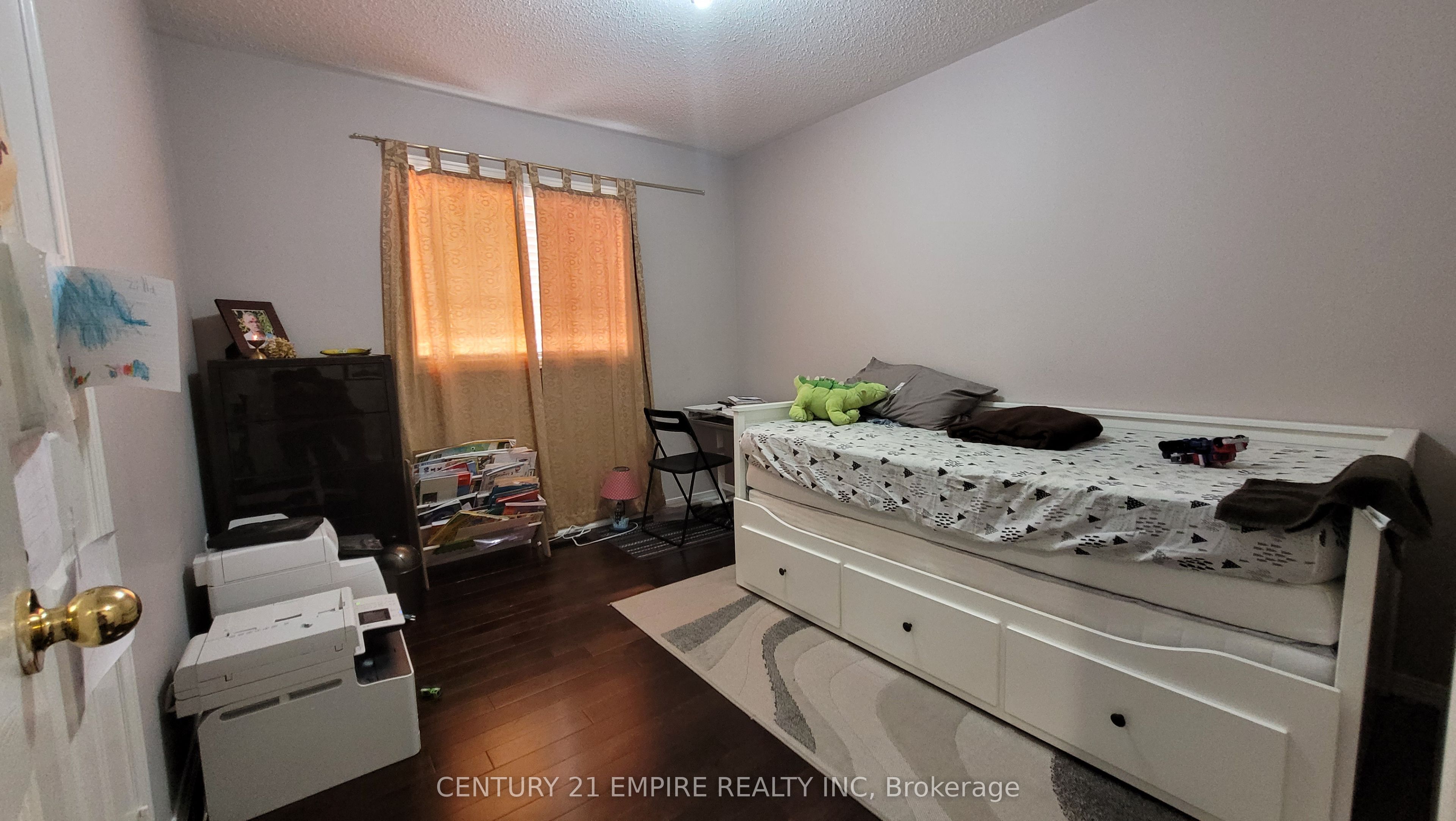 54 Cape Dorset Crescent, #Upper