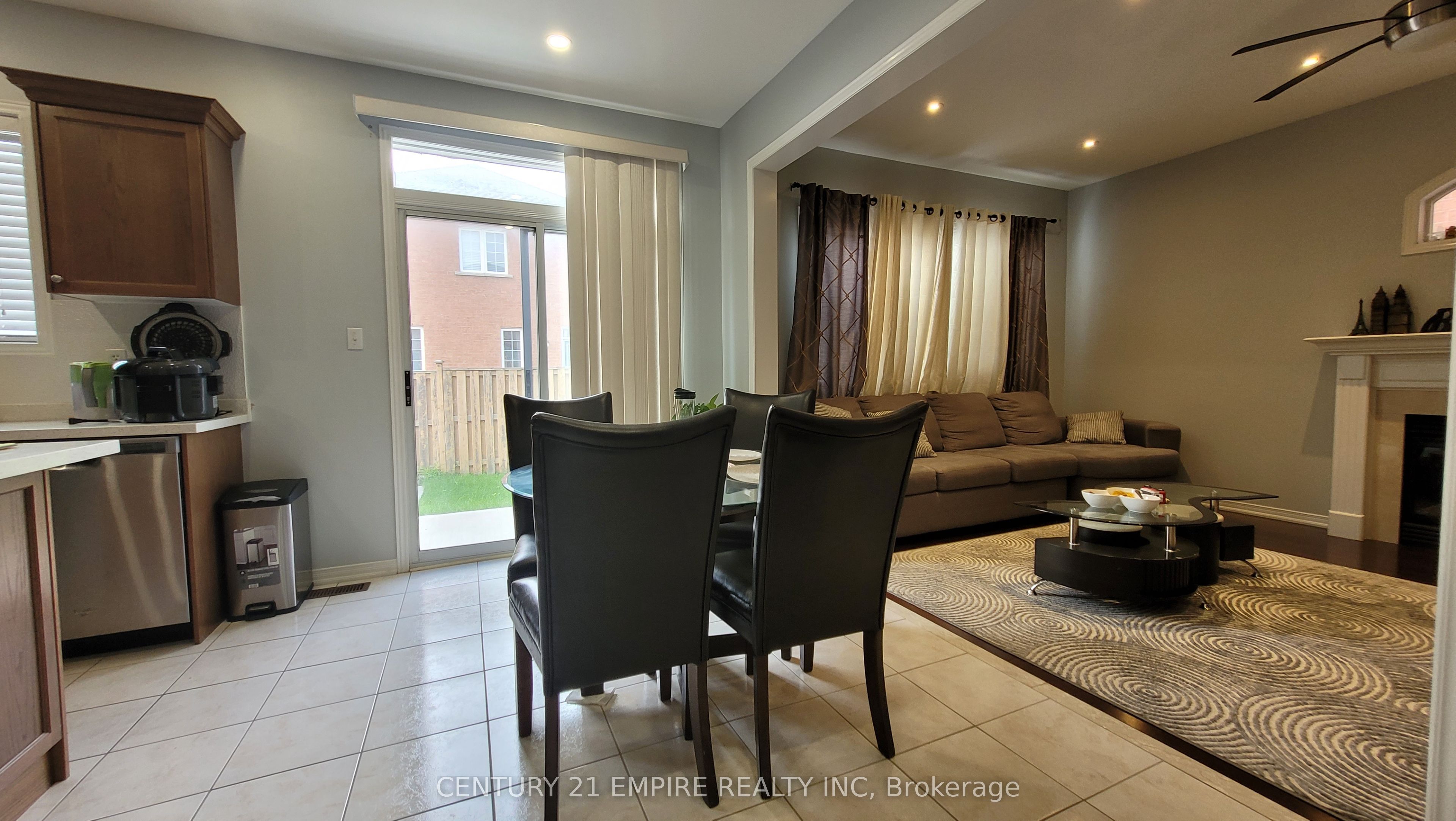 54 Cape Dorset Crescent, #Upper