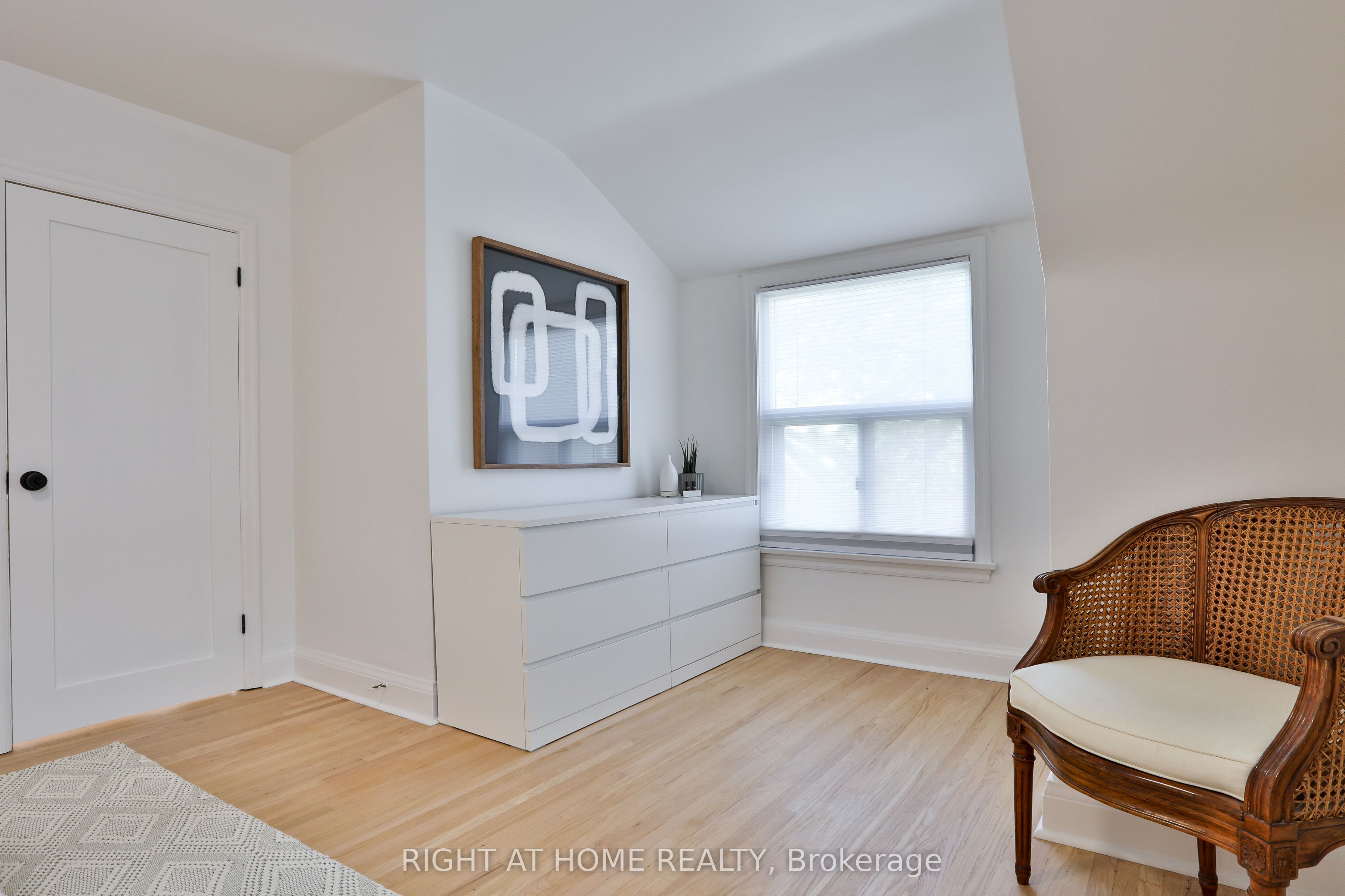 20 Amesbury Drive