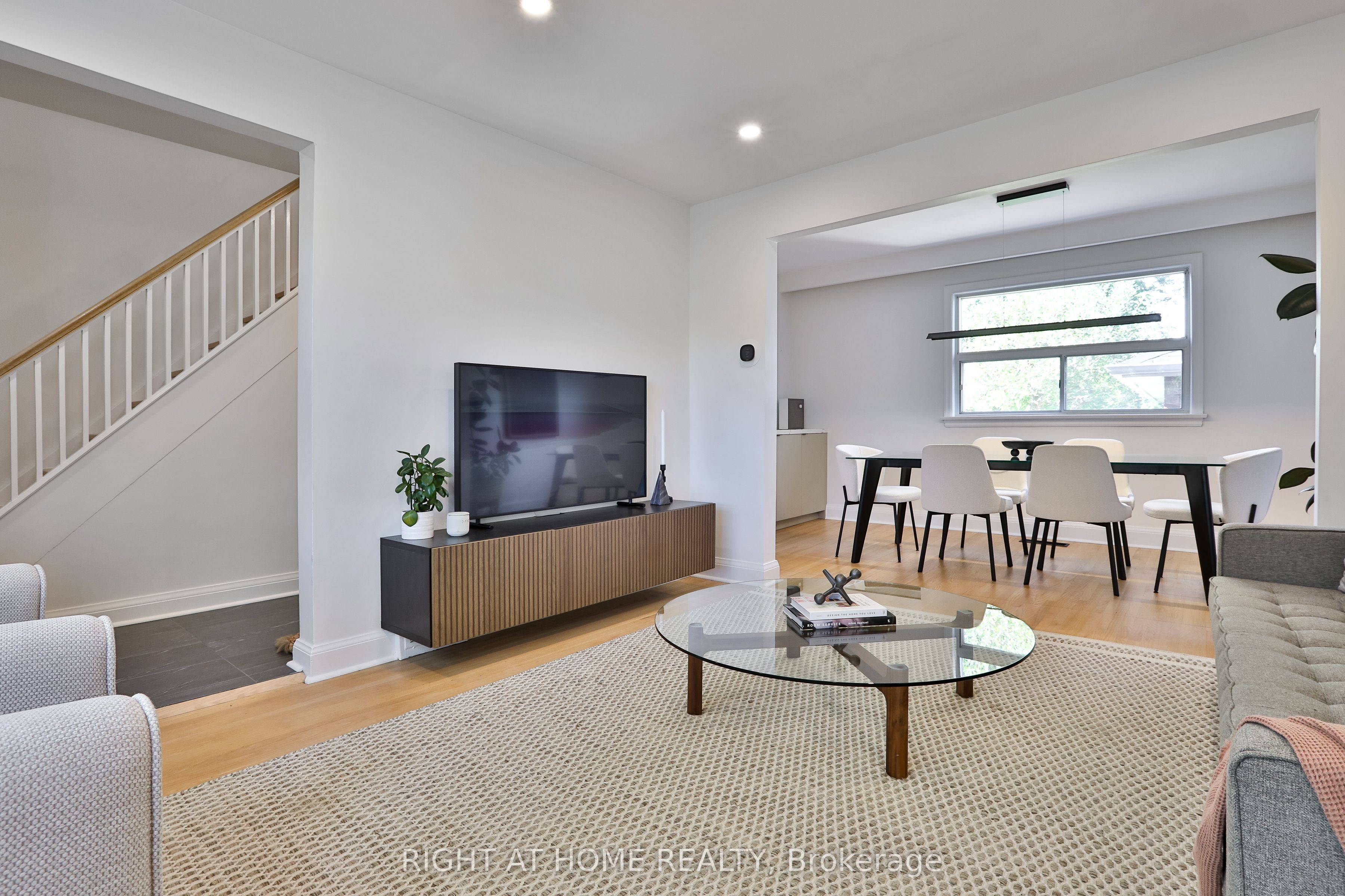 20 Amesbury Drive