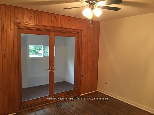 1499 Swanage Crescent