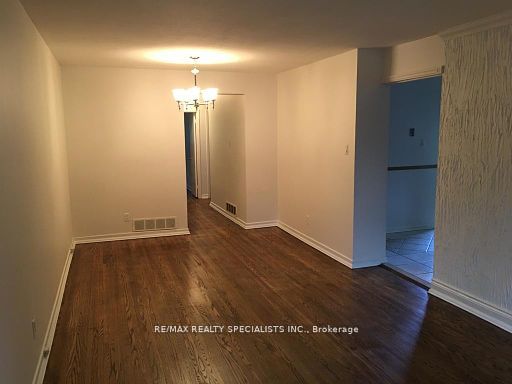 1499 Swanage Crescent