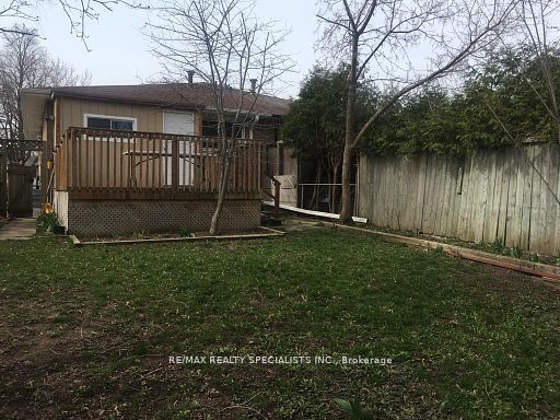 1499 Swanage Crescent