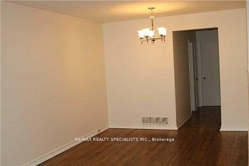 1499 Swanage Crescent