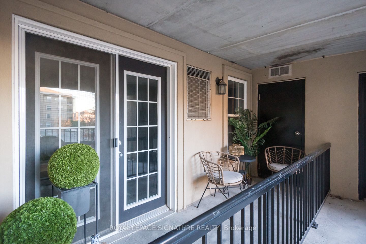 1340 Main Street E, #208
