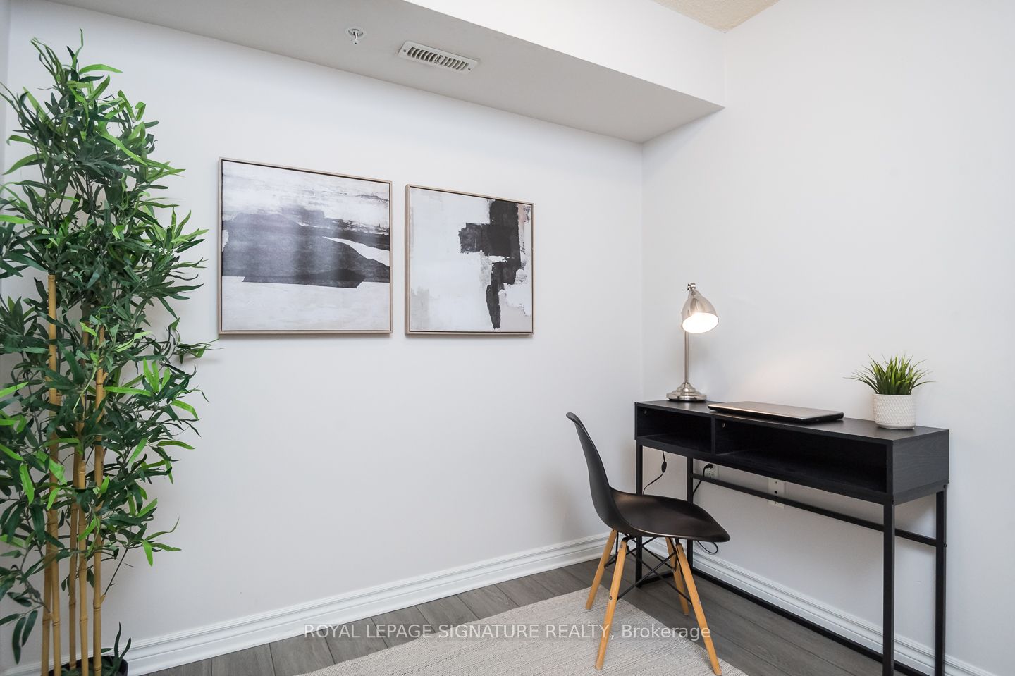 1340 Main Street E, #208