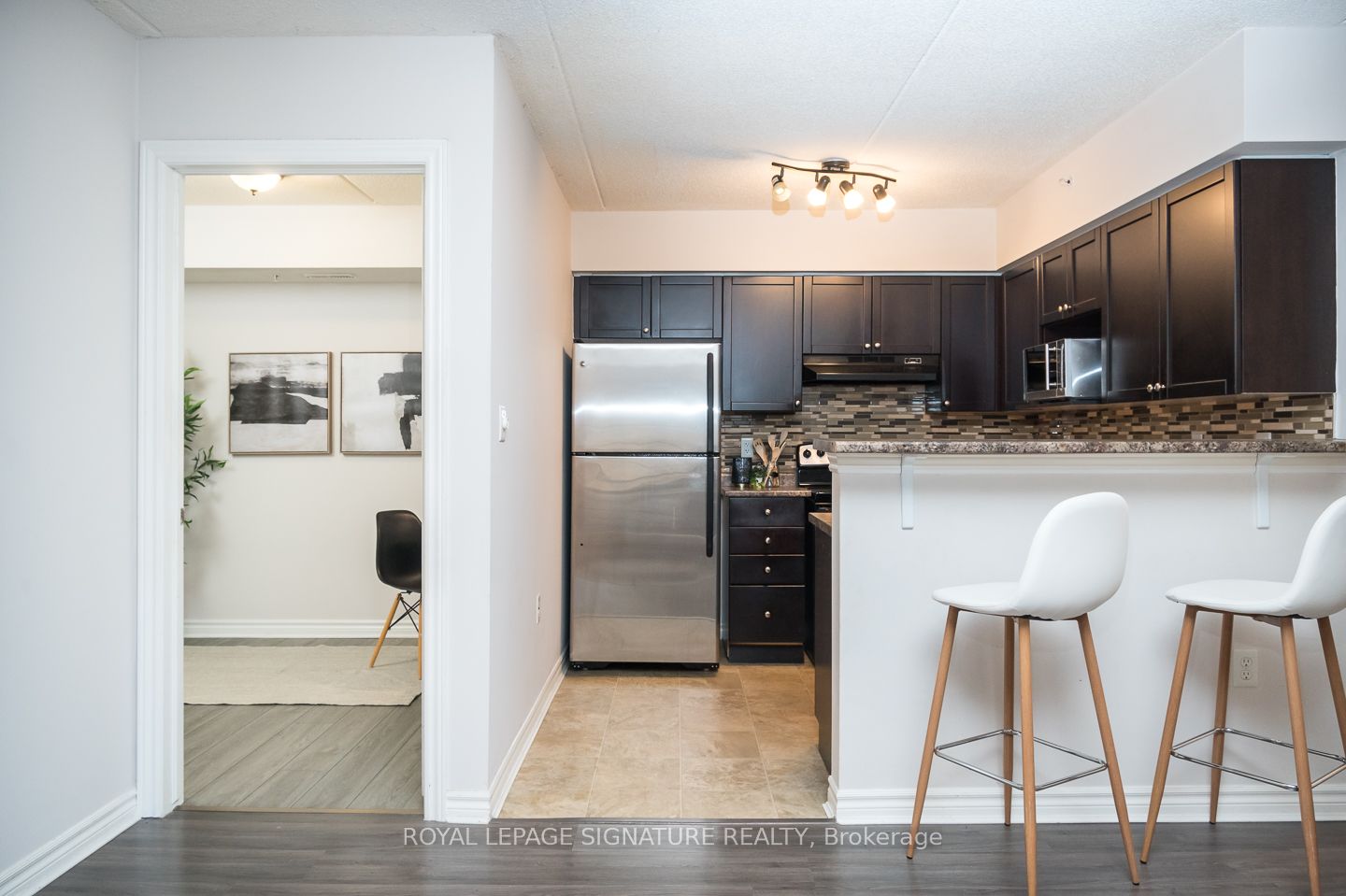 1340 Main Street E, #208