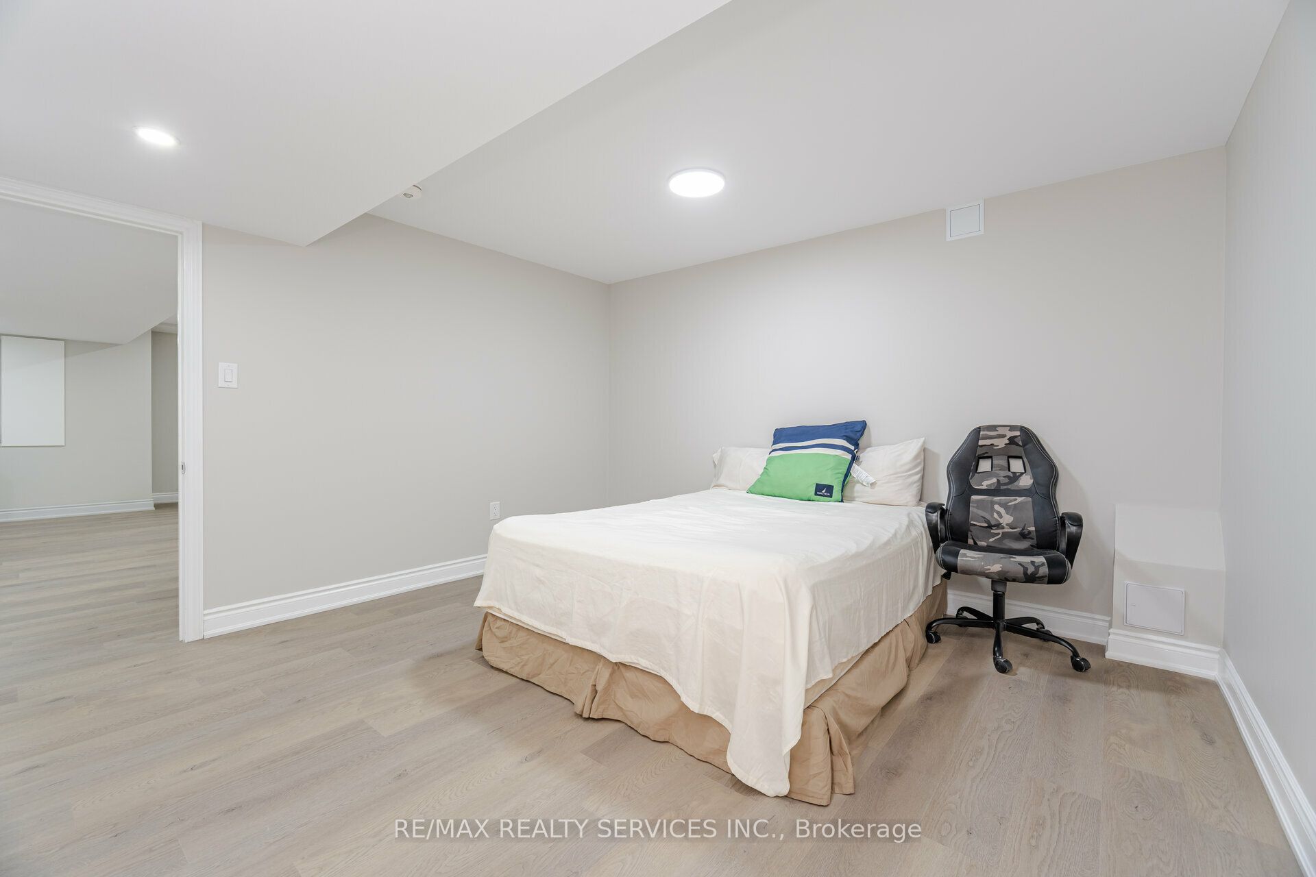 53 Ash Hill Avenue