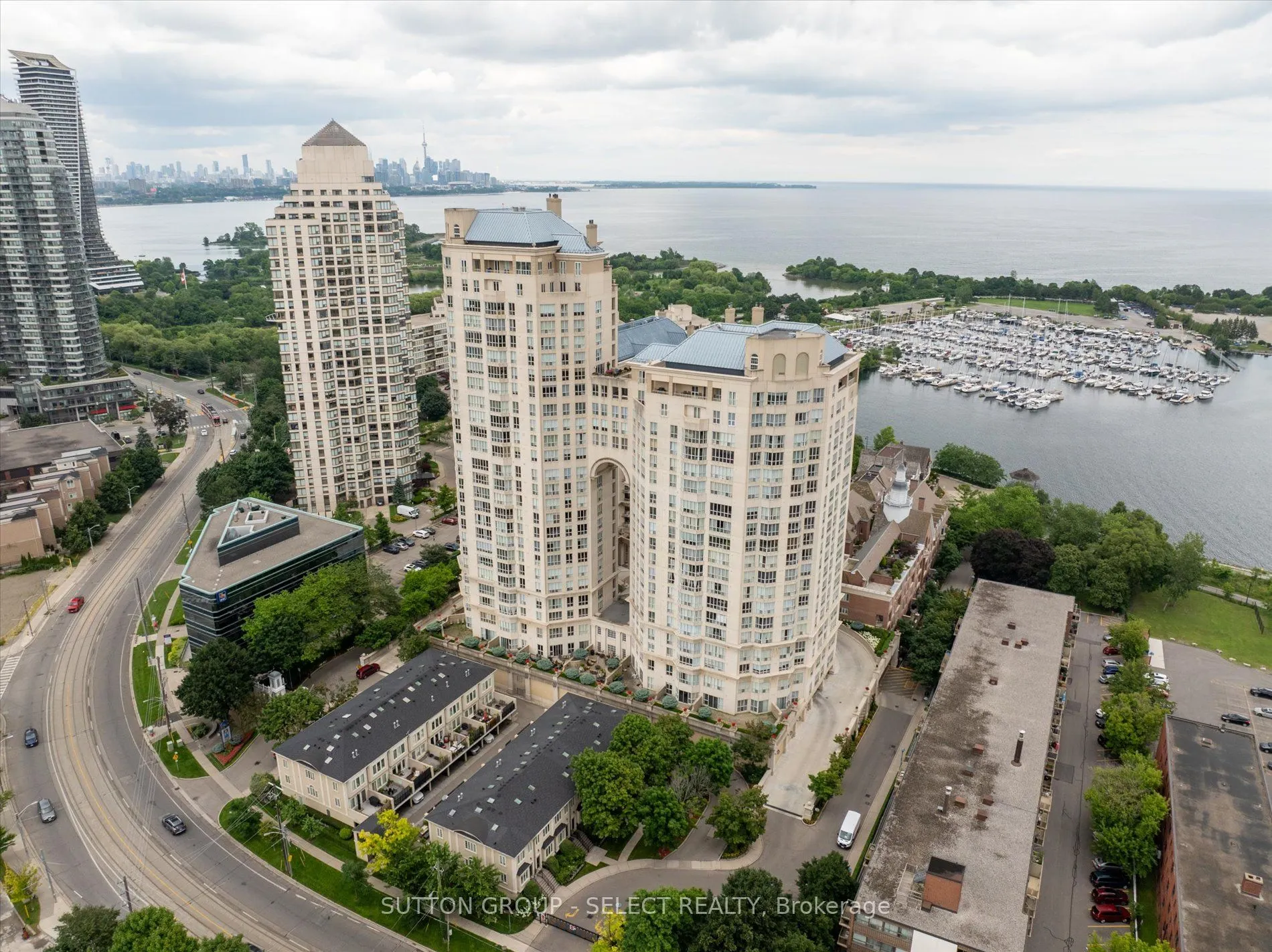 2285 Lake Shore Boulevard W, #414
