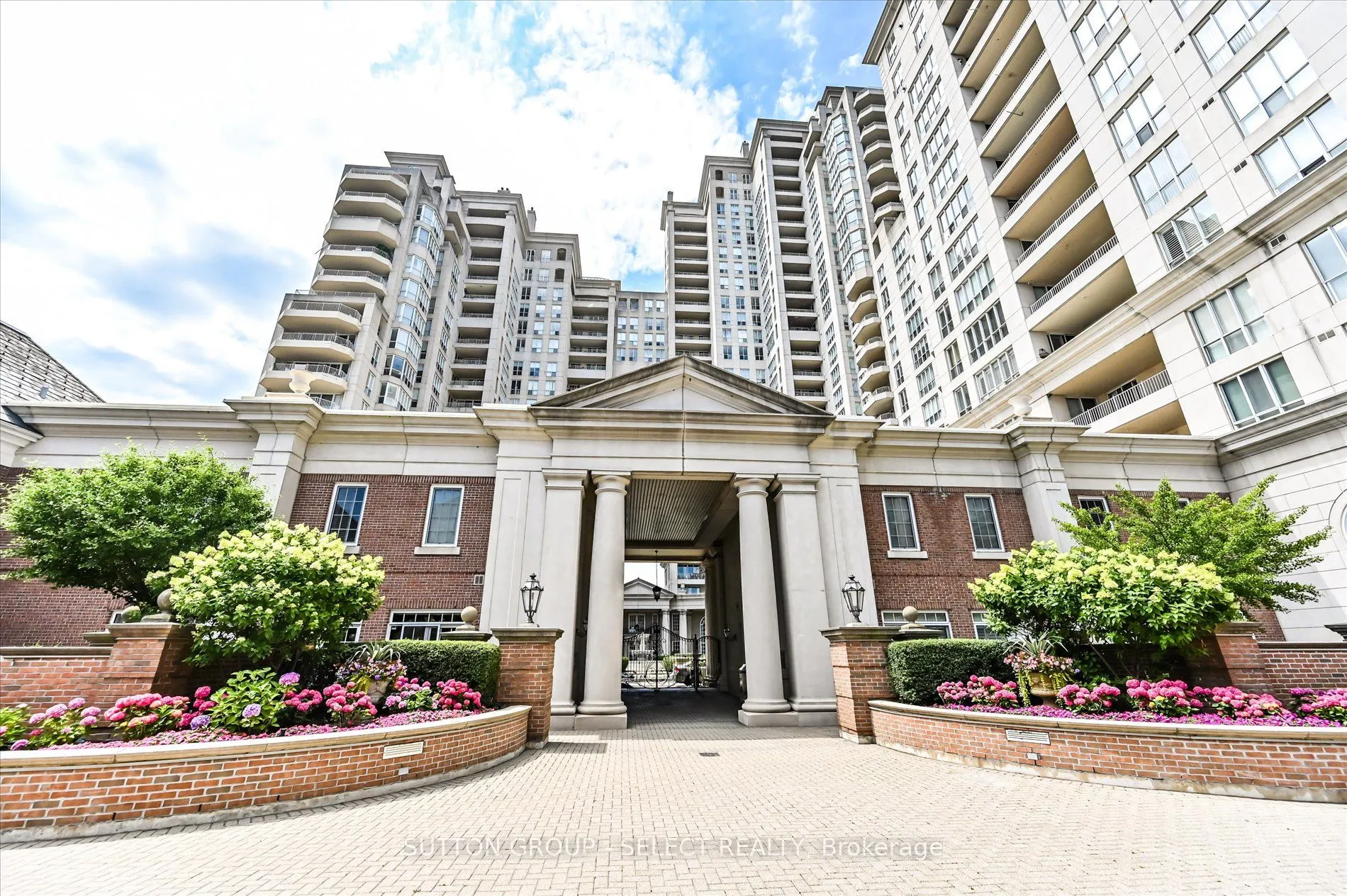 2285 Lake Shore Boulevard W, #414