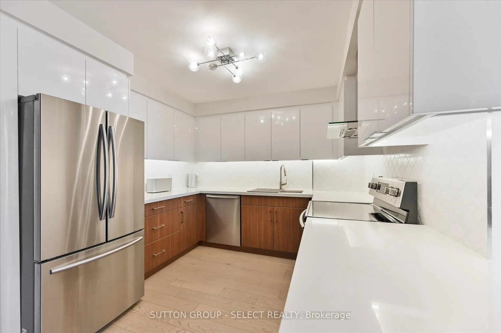 2285 Lake Shore Boulevard W, #414