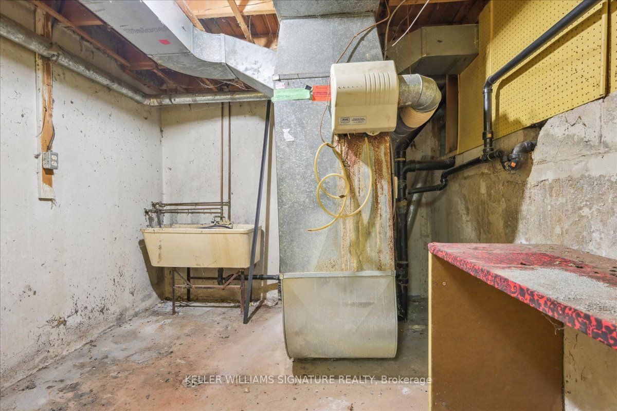 1215 Garthdale Court