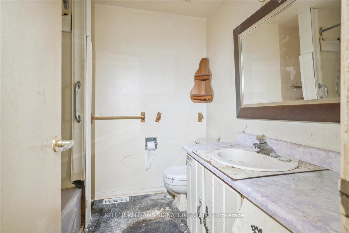 1215 Garthdale Court