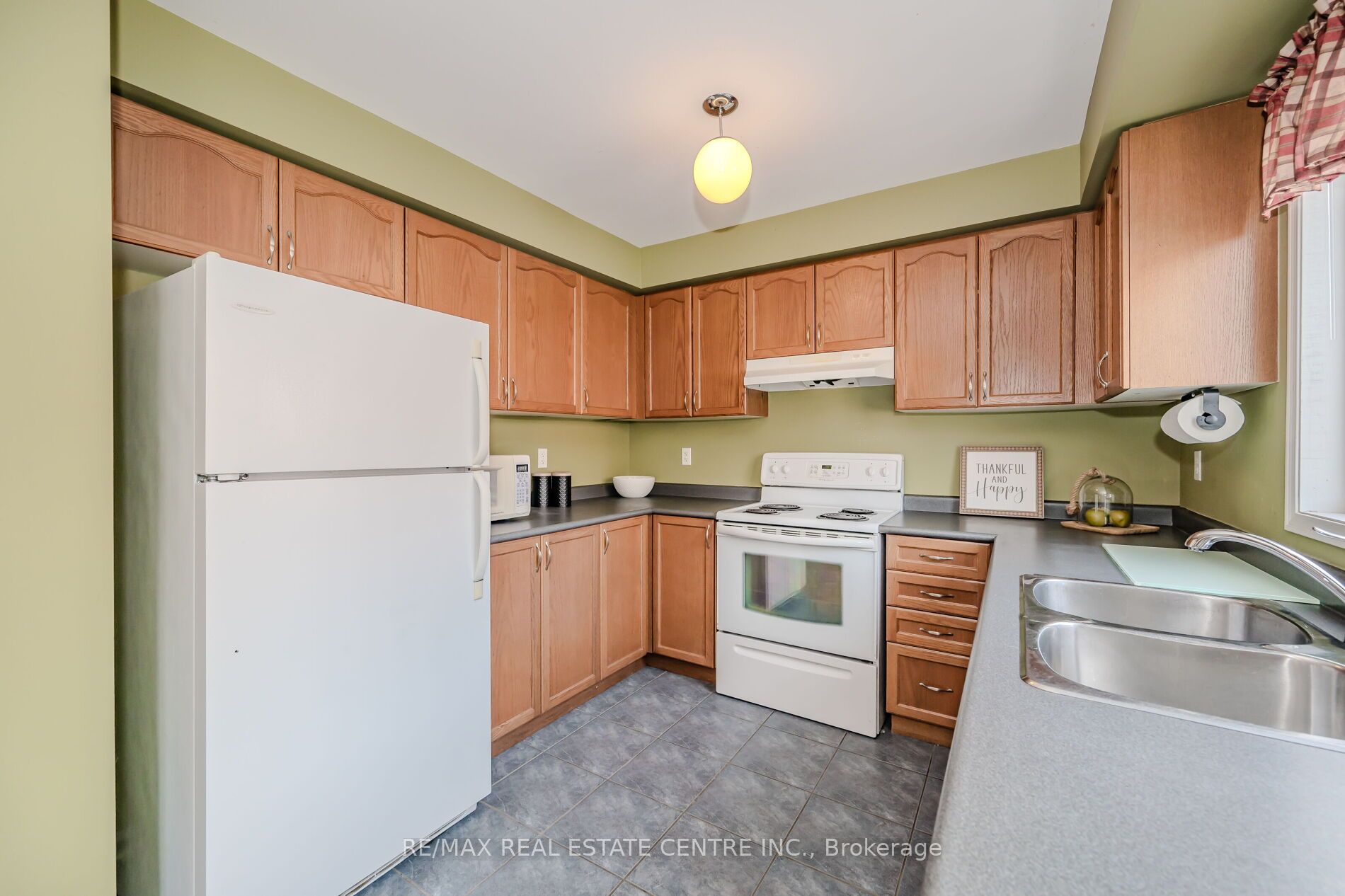 37 Hollingsworth Circle