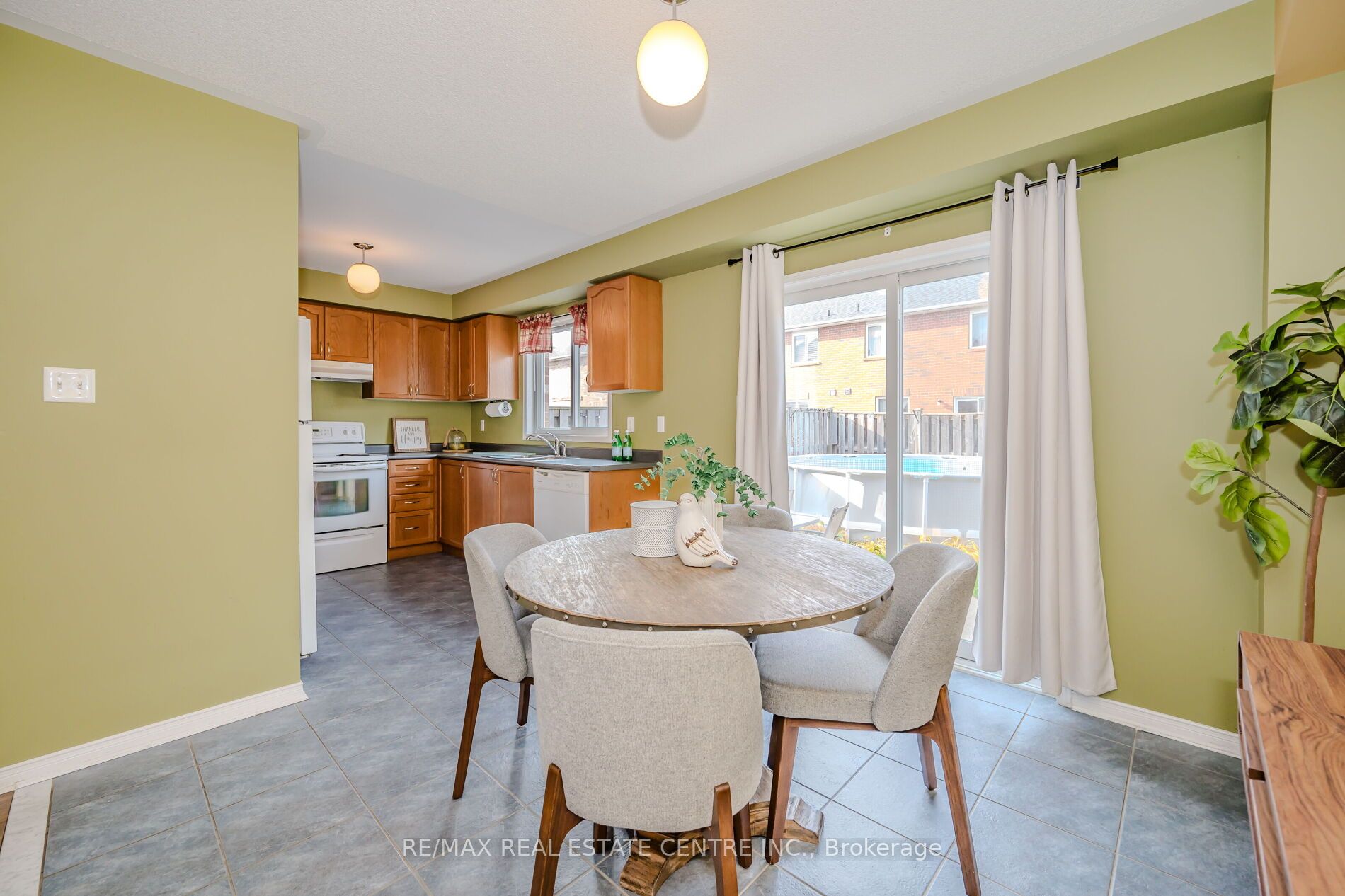 37 Hollingsworth Circle
