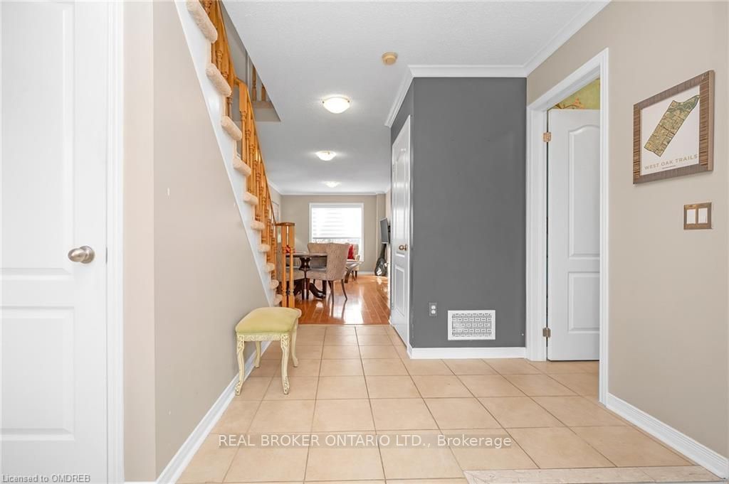 2493 Newcastle Crescent
