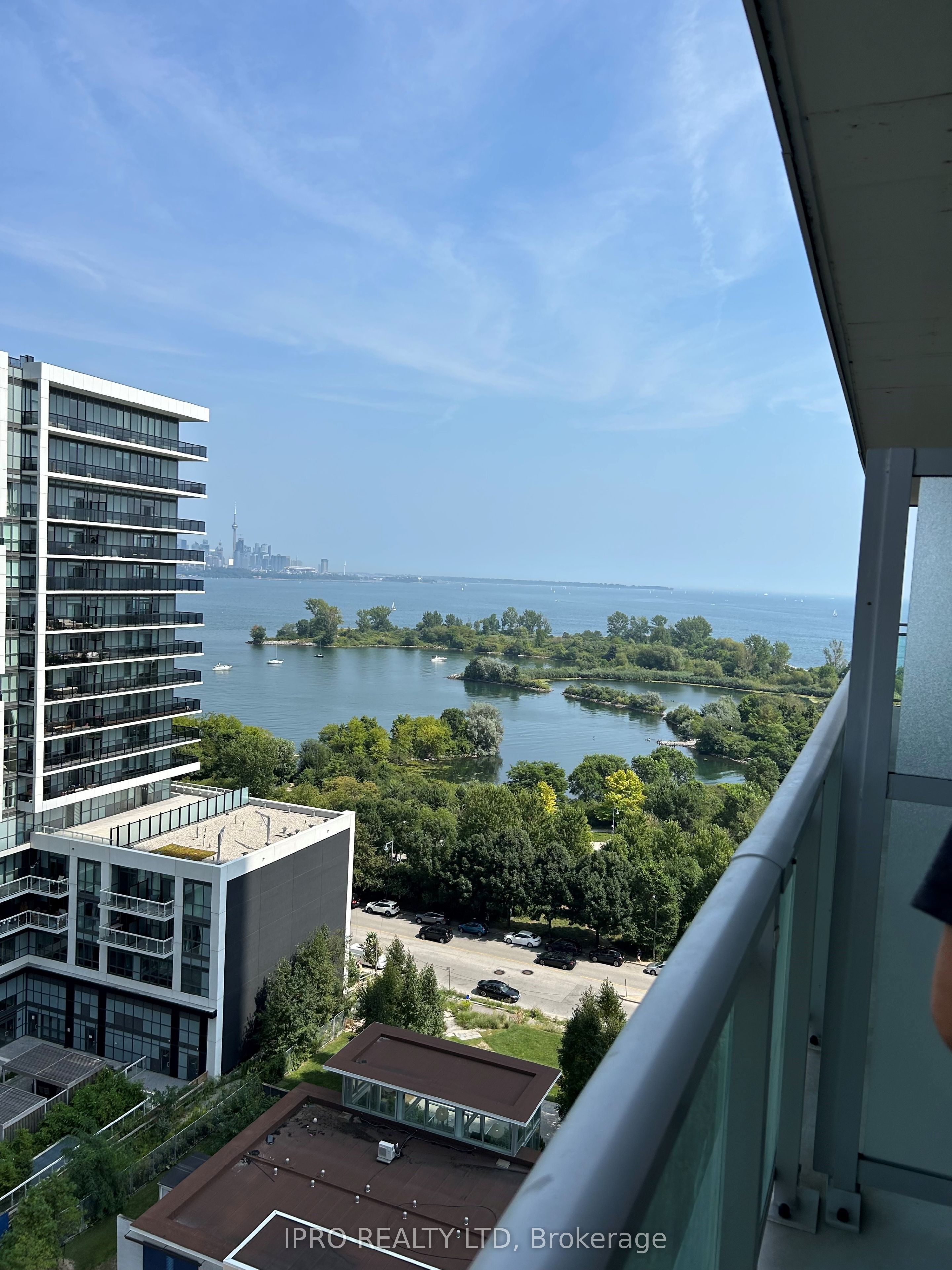 33 Shore Breeze Drive #1208