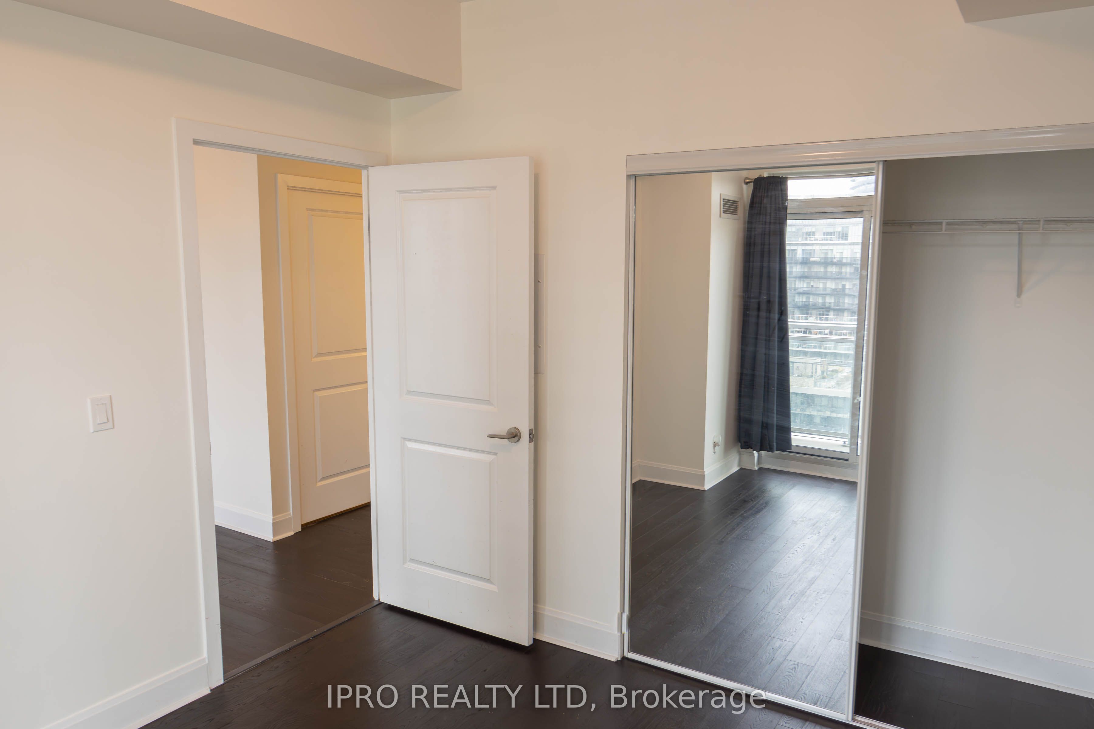 33 Shore Breeze Drive #1208