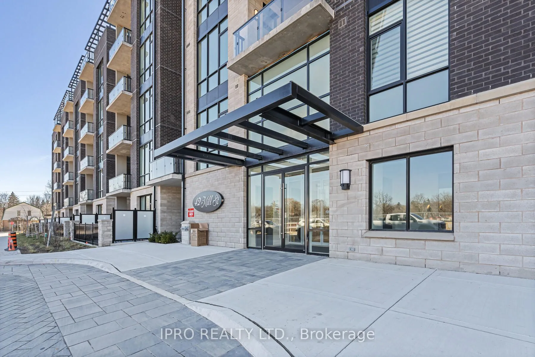42 Mill Street #209