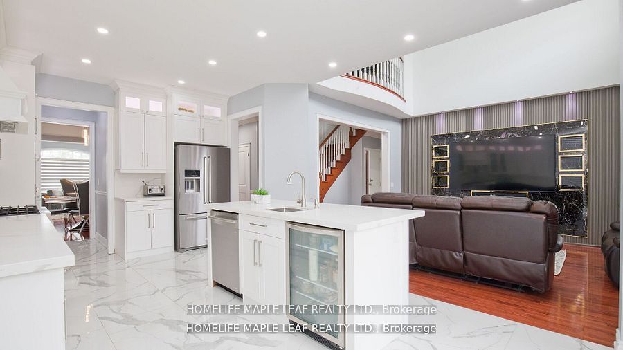 44 Eaglesprings Crescent