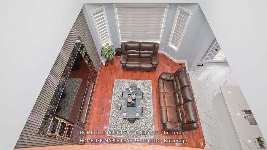 44 Eaglesprings Crescent