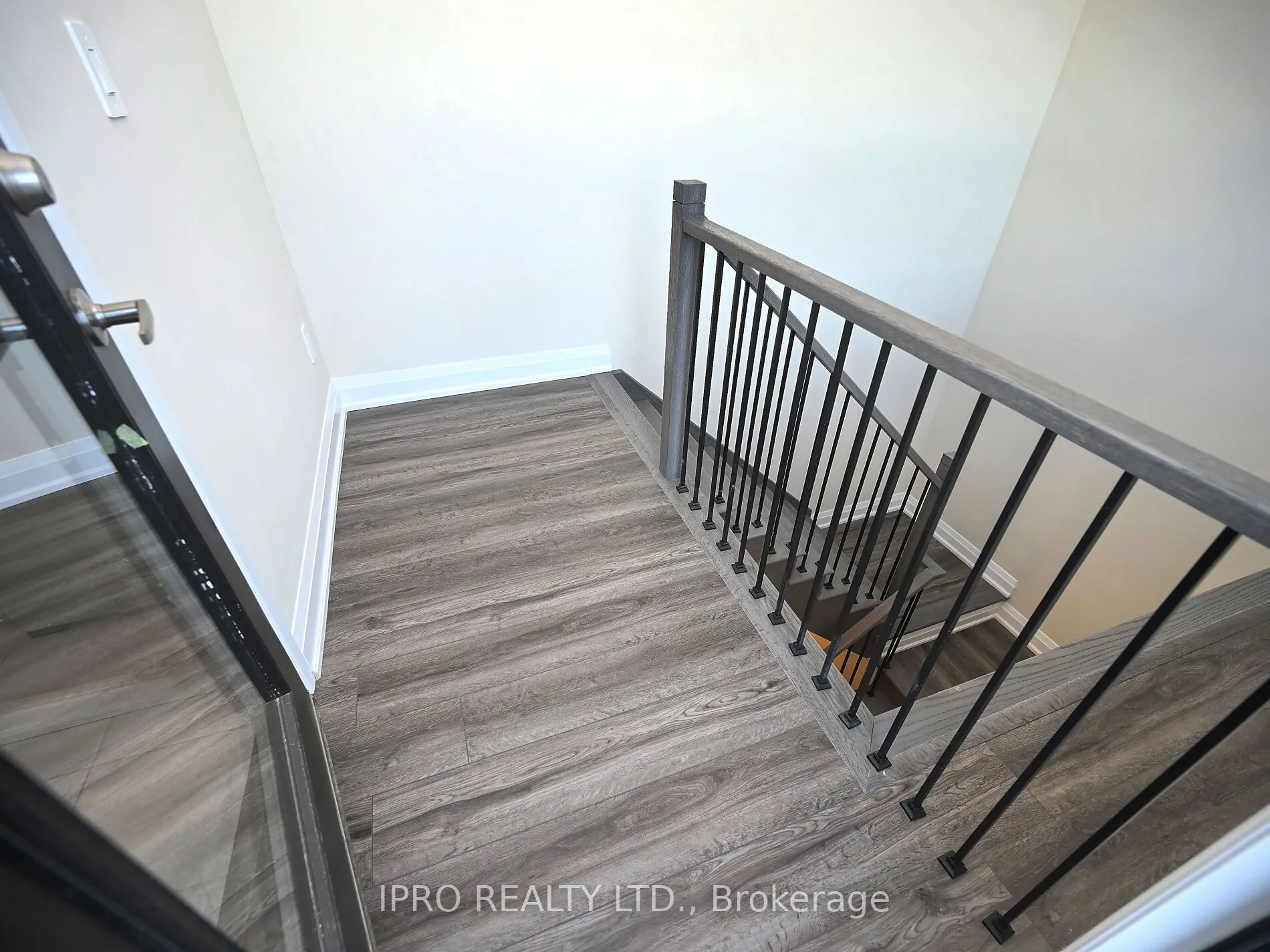 1573 Rose Way, #121