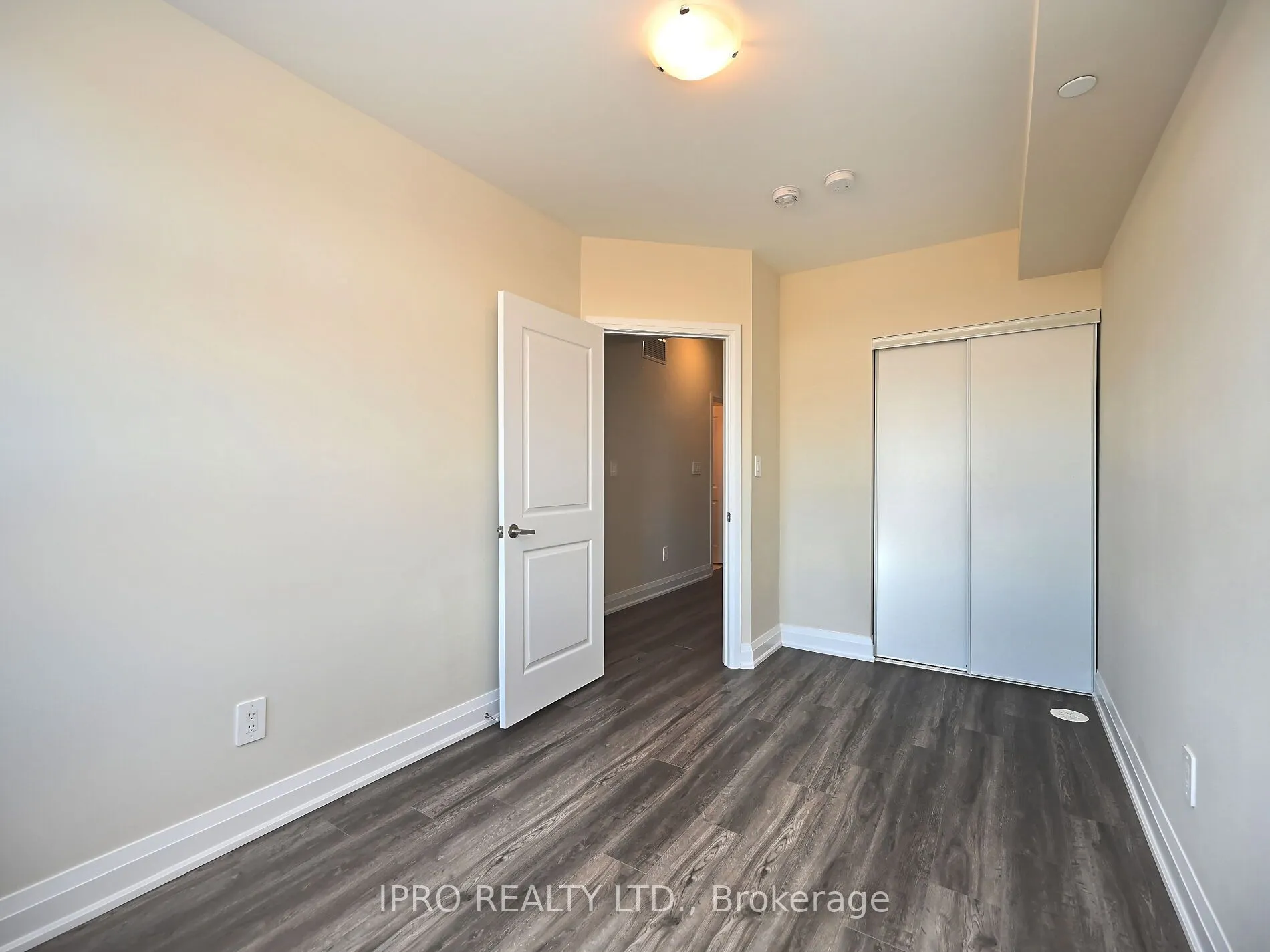 1573 Rose Way, #121