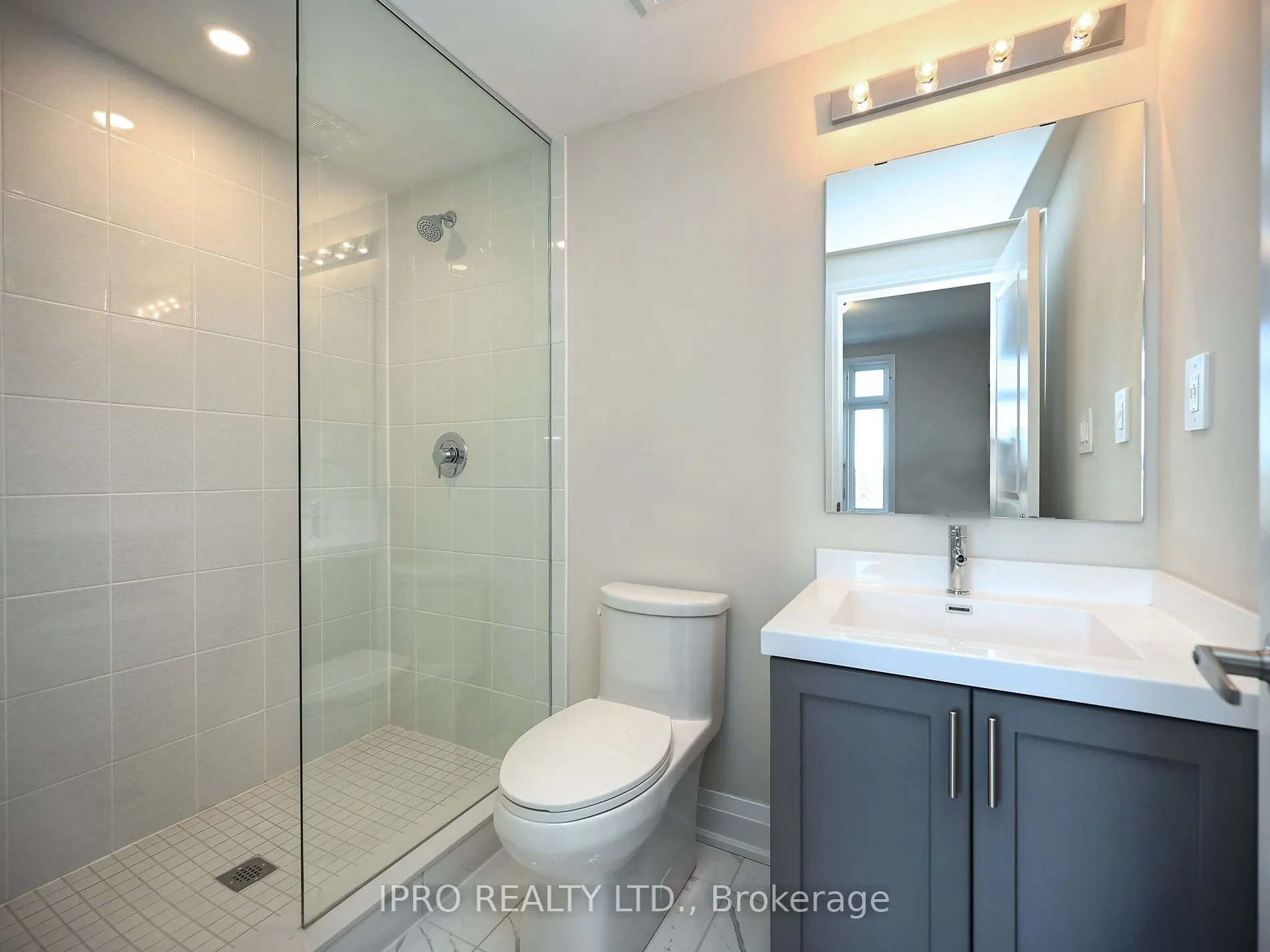 1573 Rose Way, #121