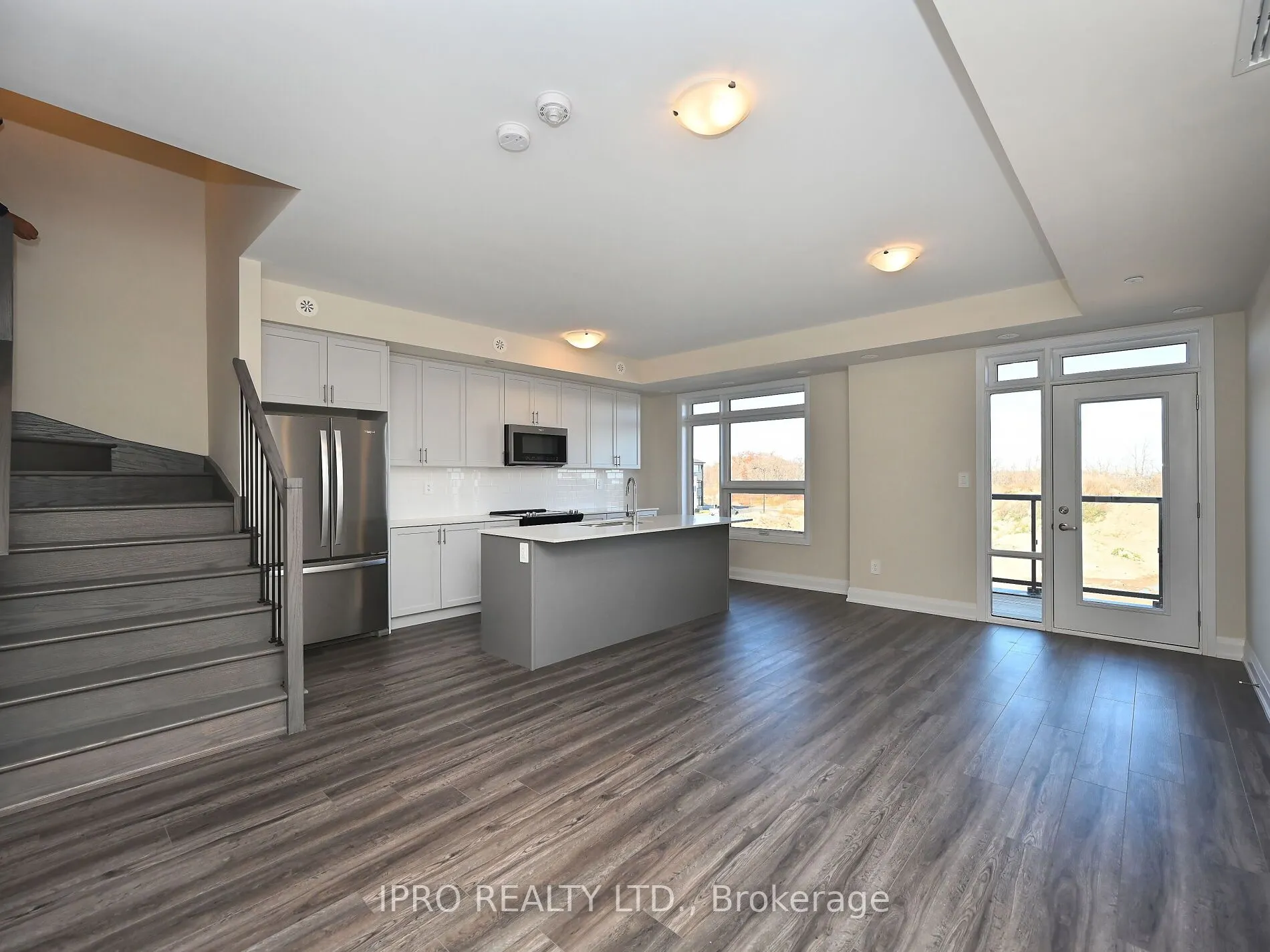 1573 Rose Way, #121