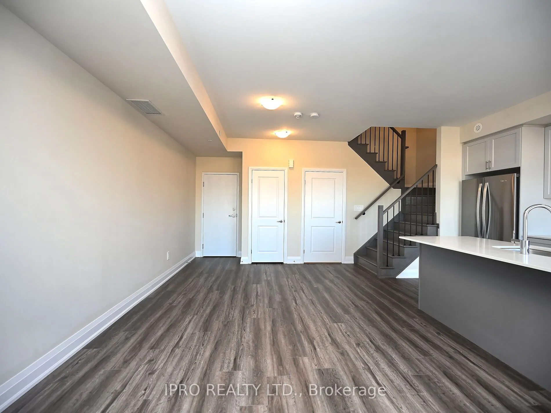 1573 Rose Way, #121