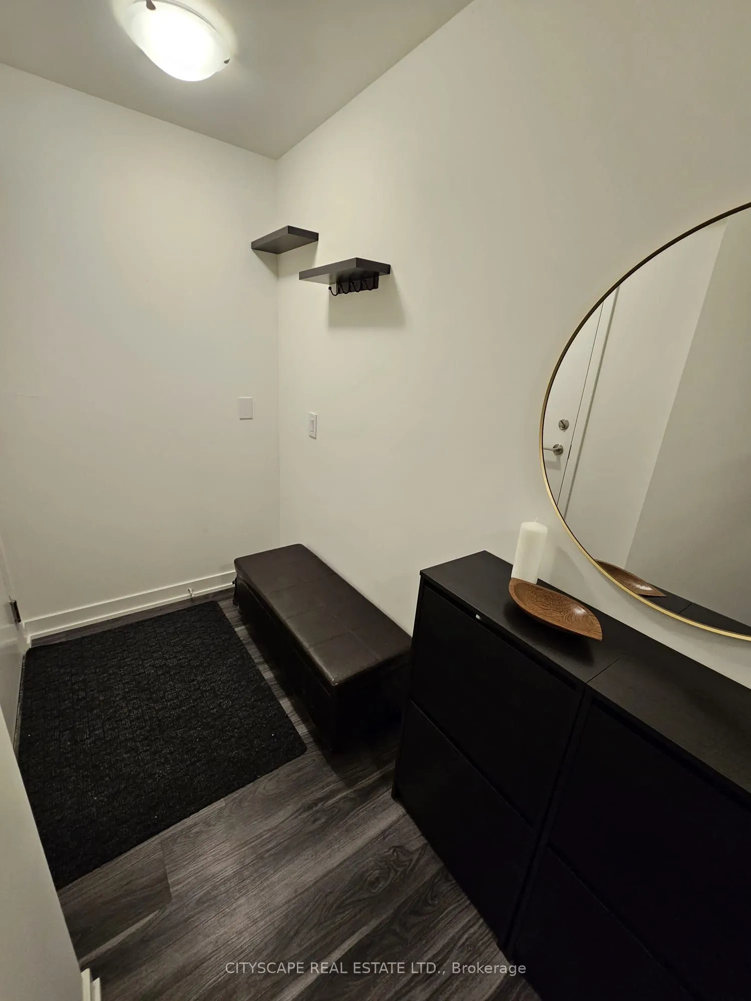 859 The Queensway #605