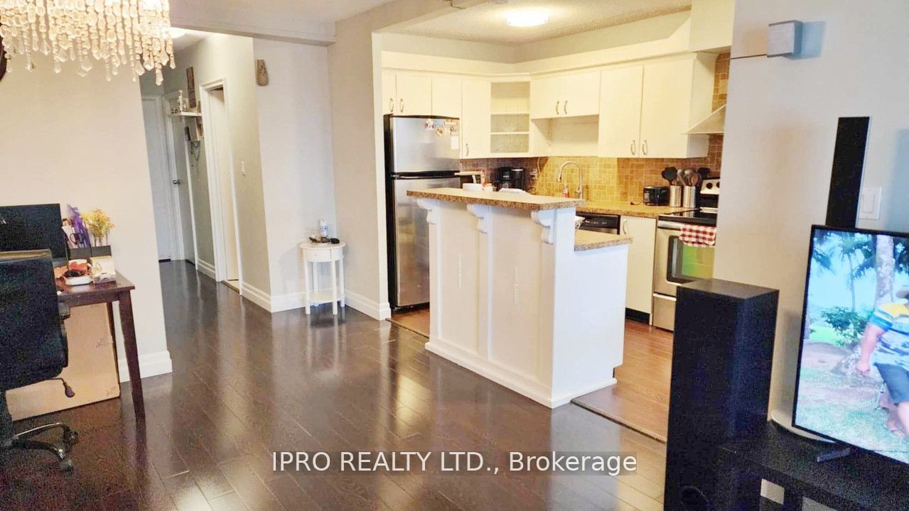 1000 Cedarglen Gate, #520