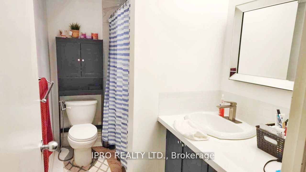 1000 Cedarglen Gate, #520