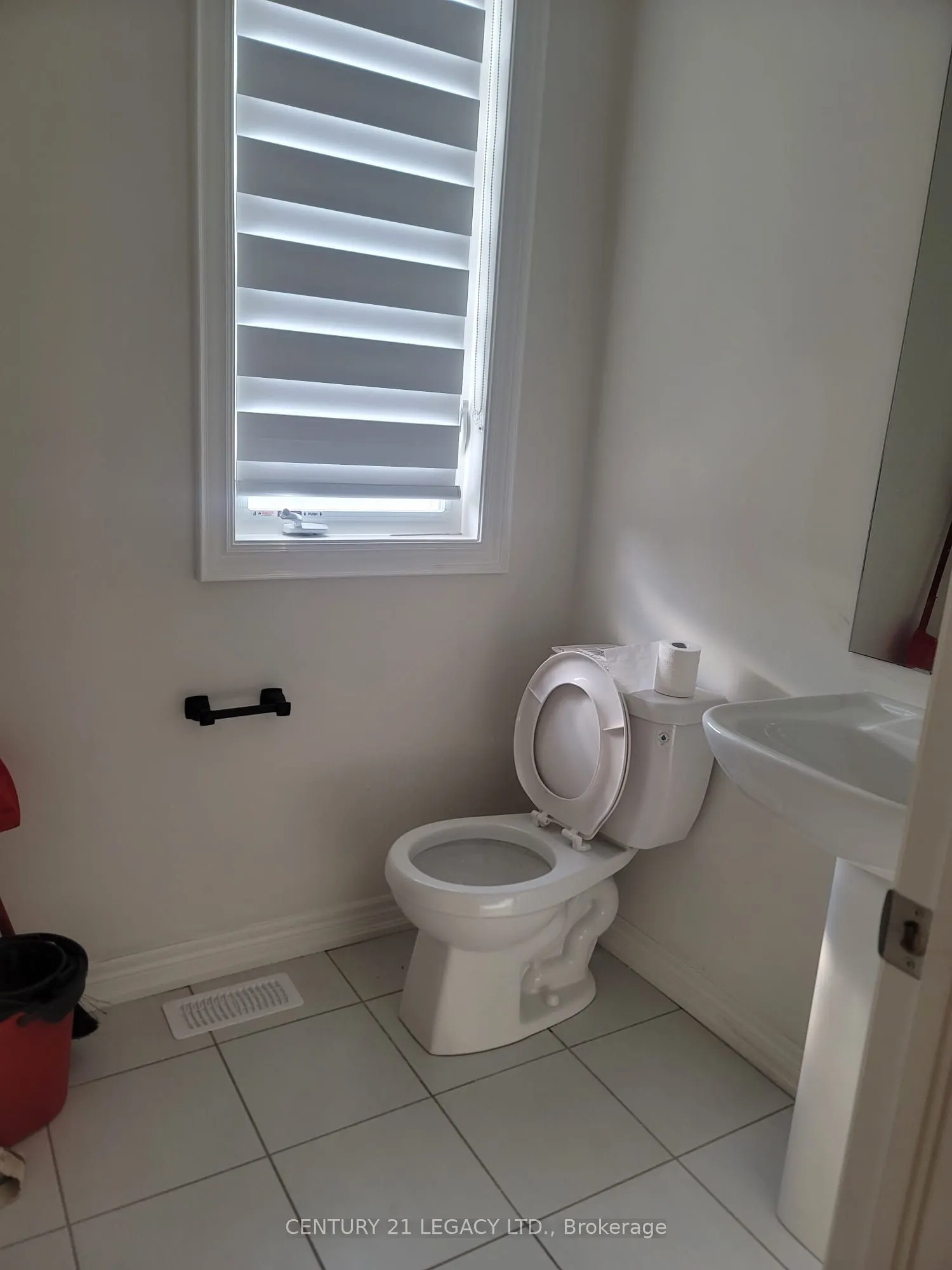 4 Queenpost Drive