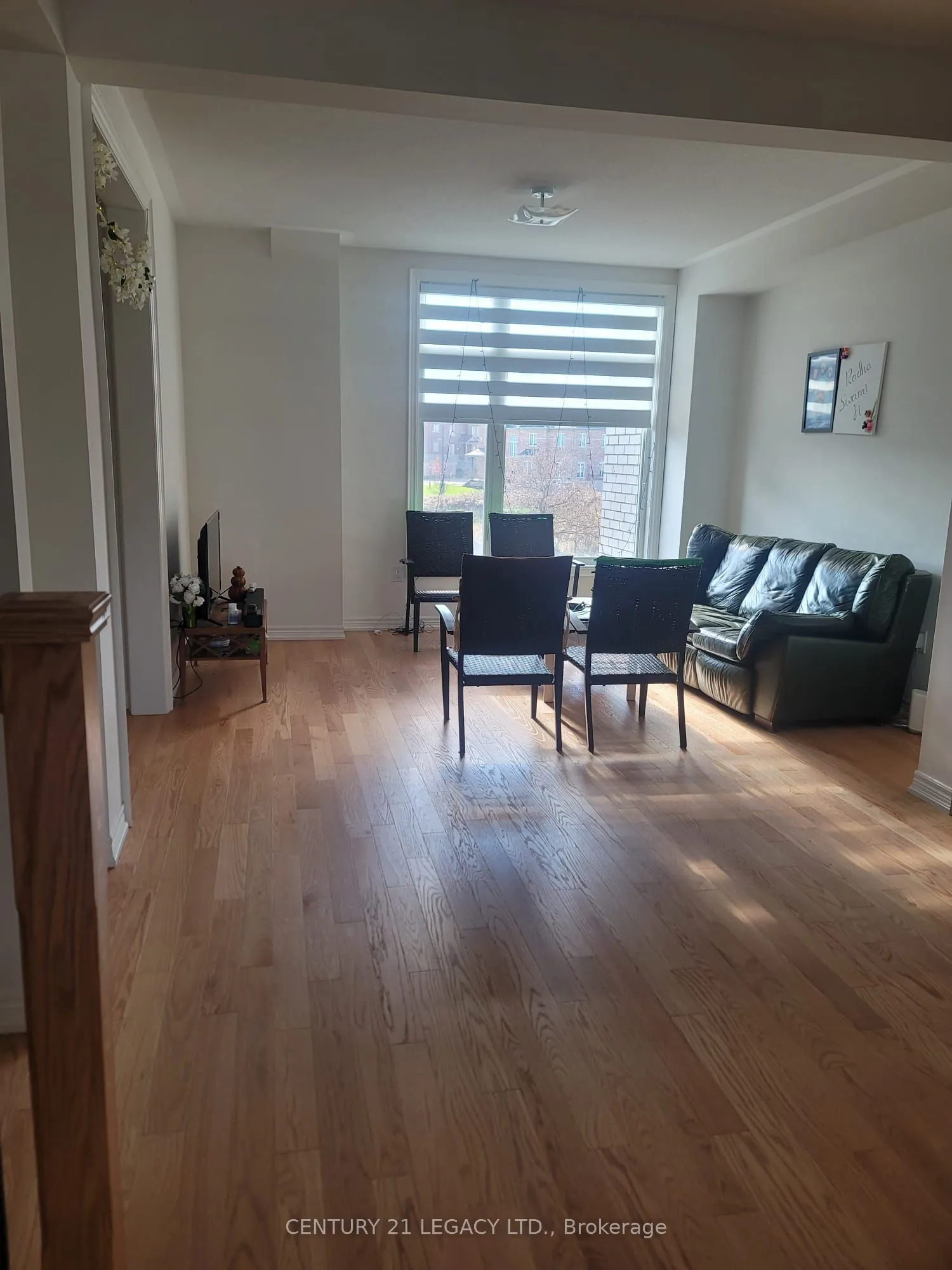 4 Queenpost Drive