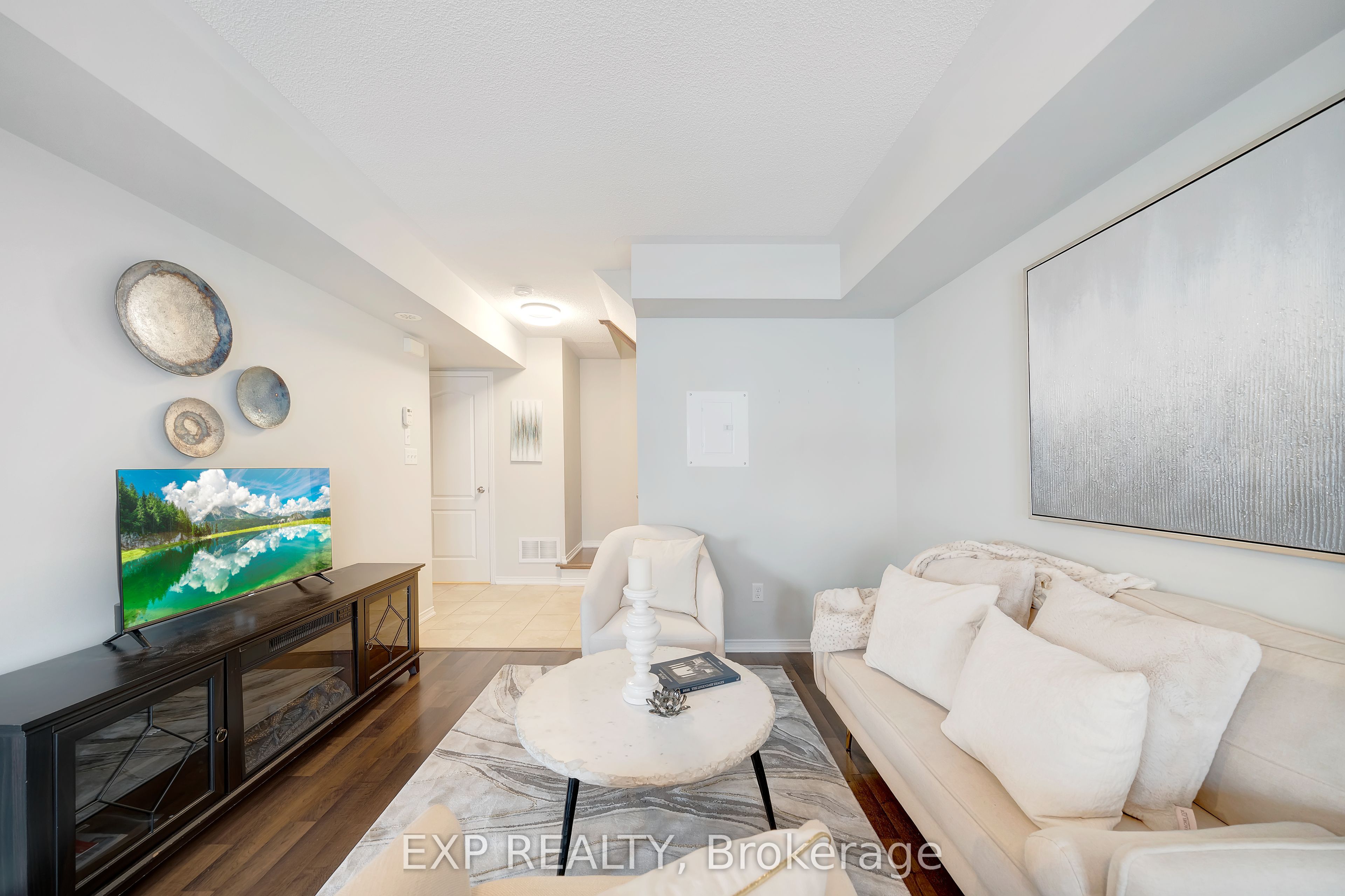 2480 Post Road #14